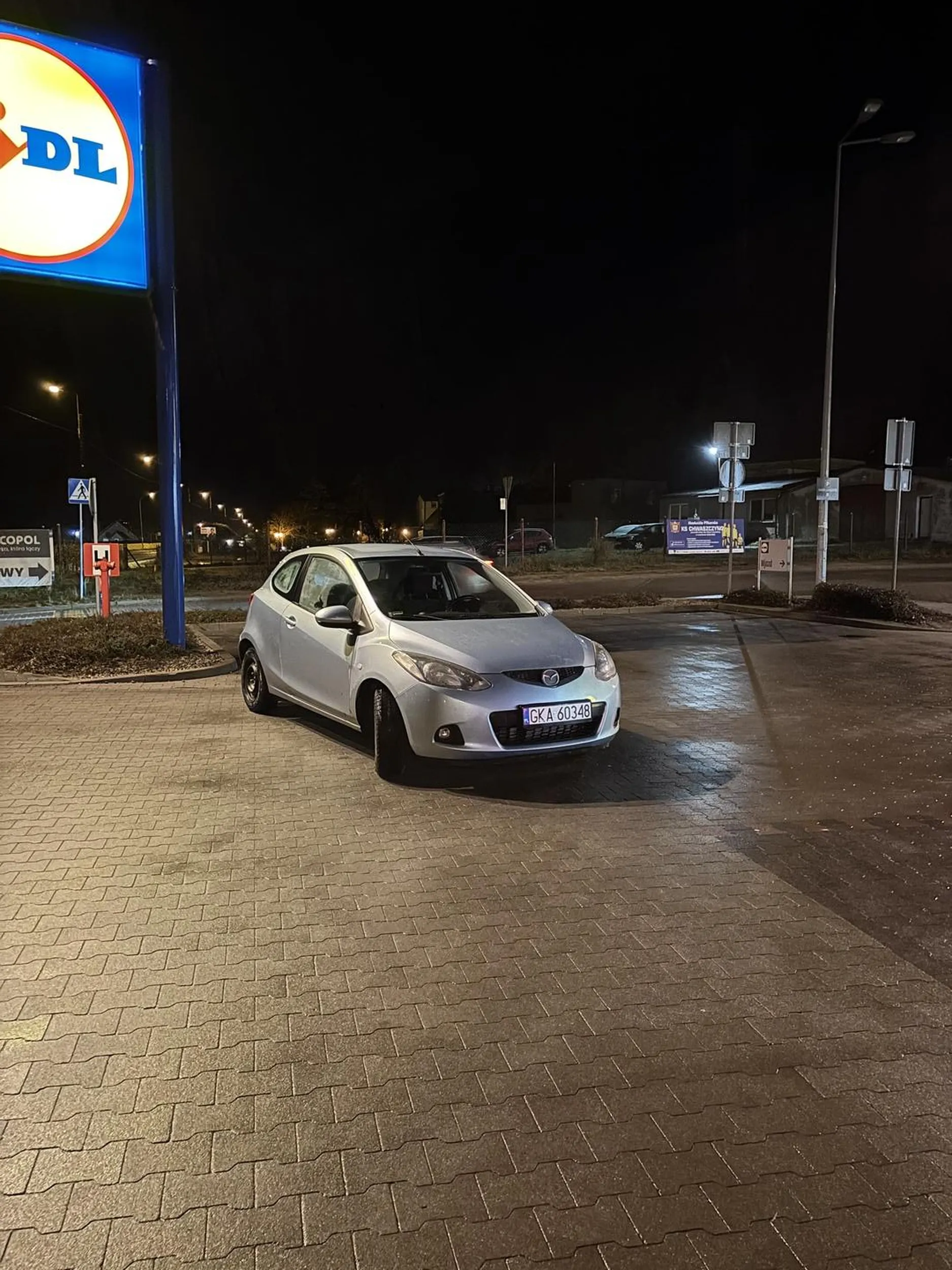 Zastawić wjazd trochę obciach widać że gka wsiok zafajdany