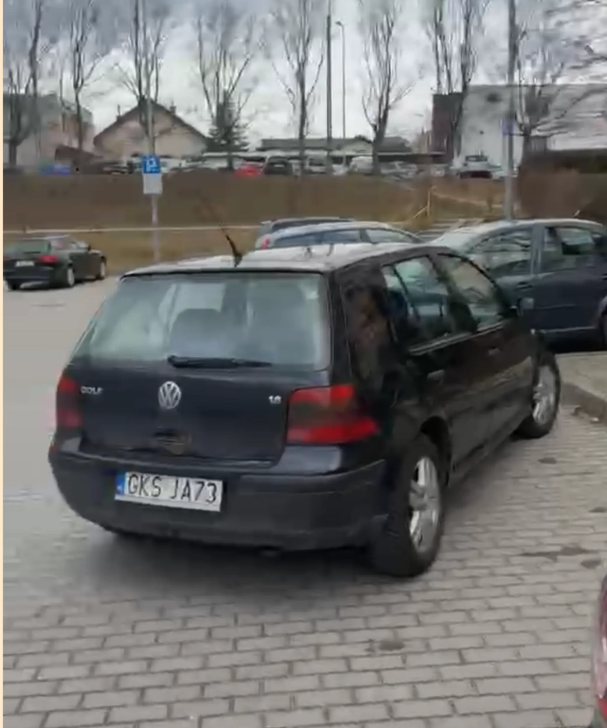 Mistrz parkowania, Kościerzyna biedronka przy skłodowskiej