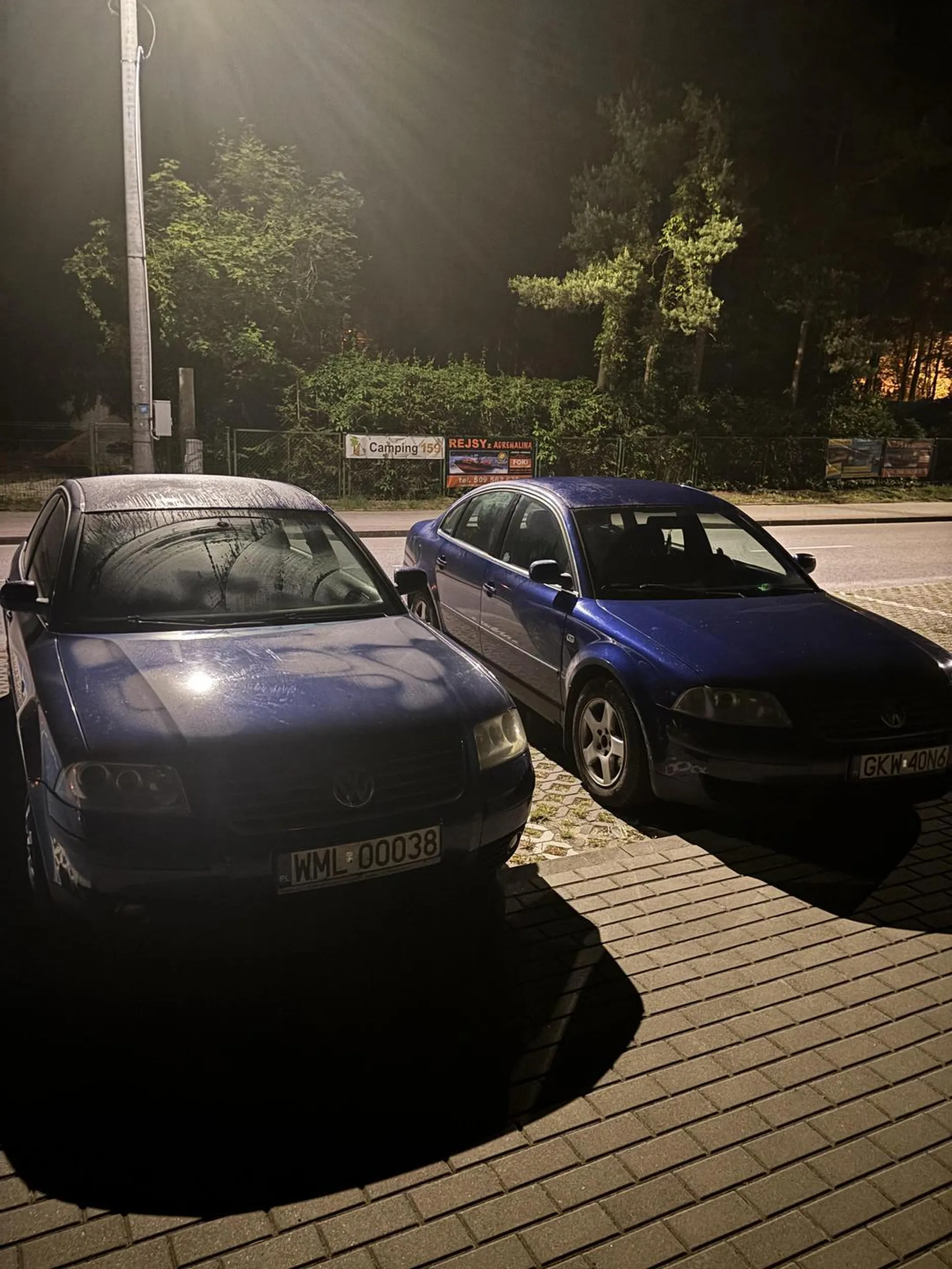 stanal obok mnie w stegnie i krzyczal braciak passatowiec po czym zwyzywal mnie od penerow nie polecam tego allegrowicza