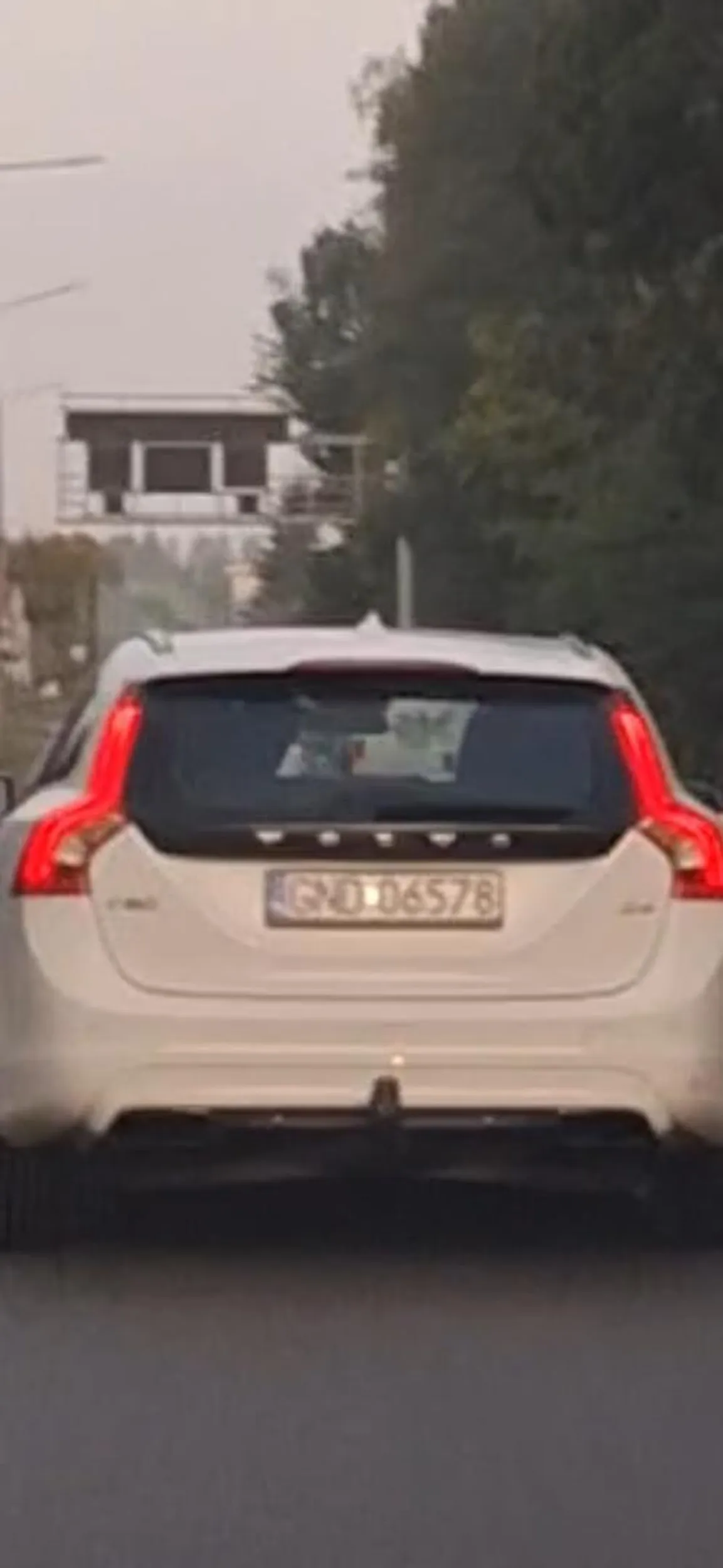 Nie blokuj lewego pasa lewy pas służy do wyprzedzania takich oferm na drodze  jak ty