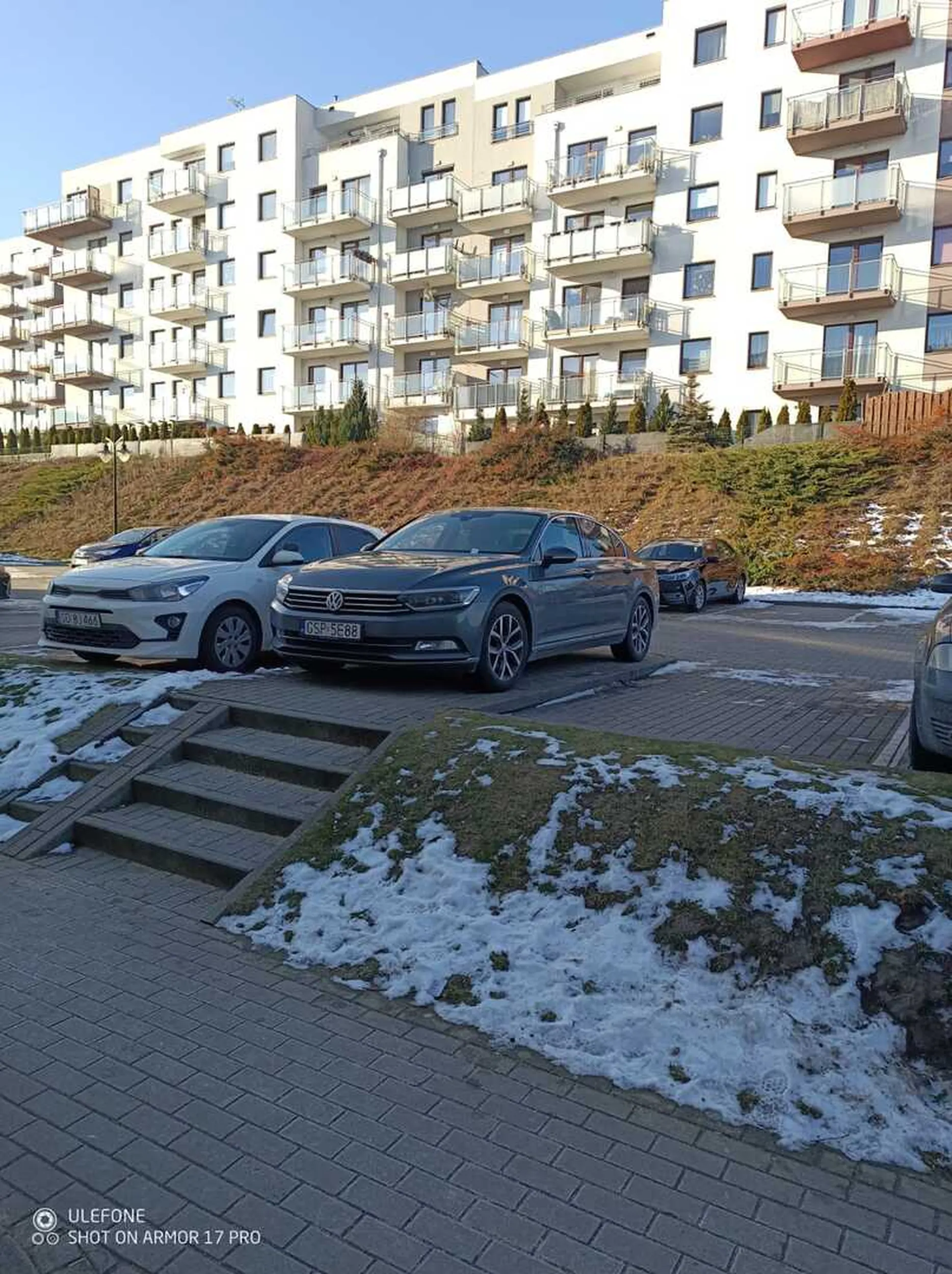 Burak nie potrafi zaparkować.