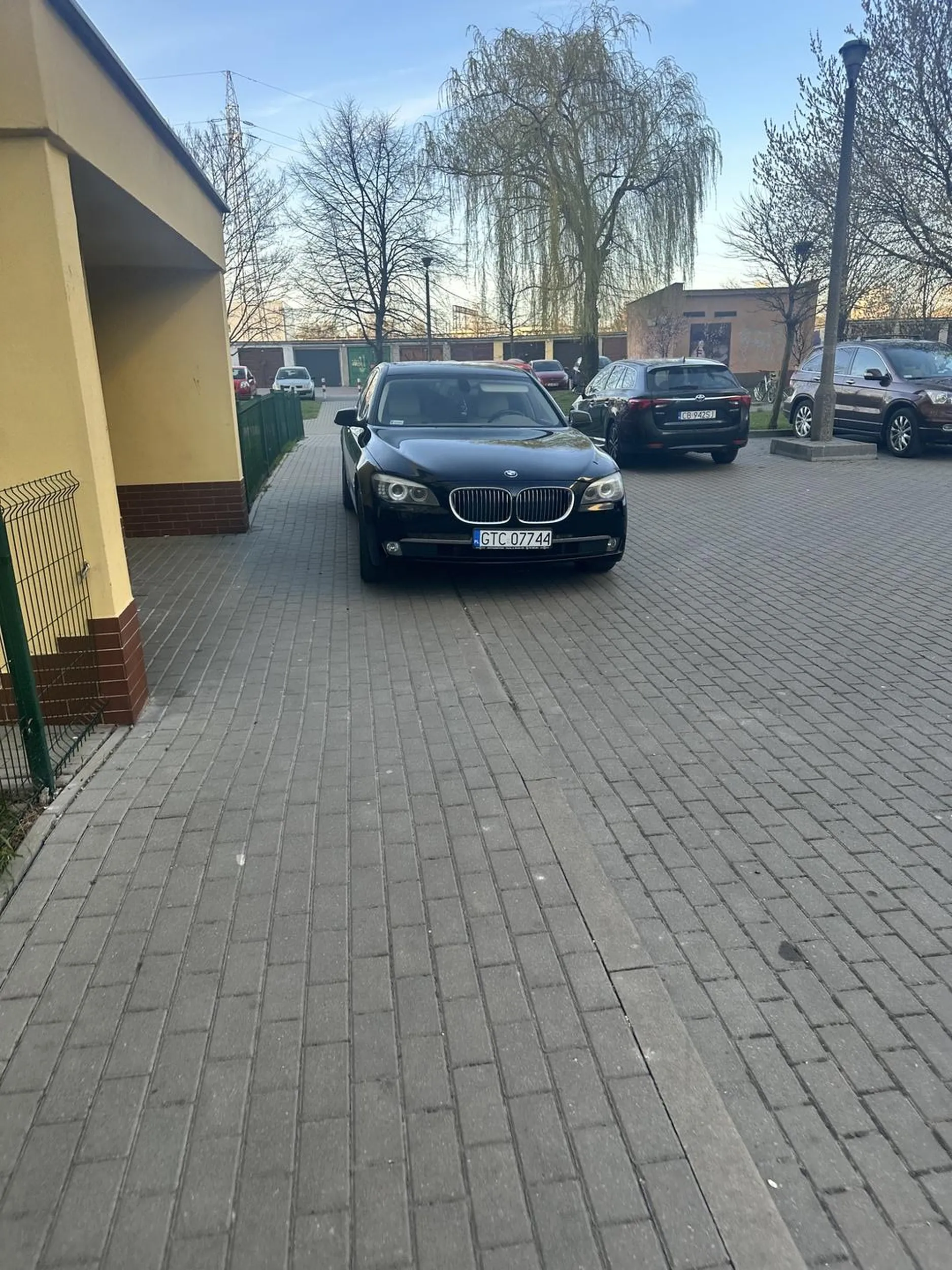Pan i „wlatca”, bo ma BMW