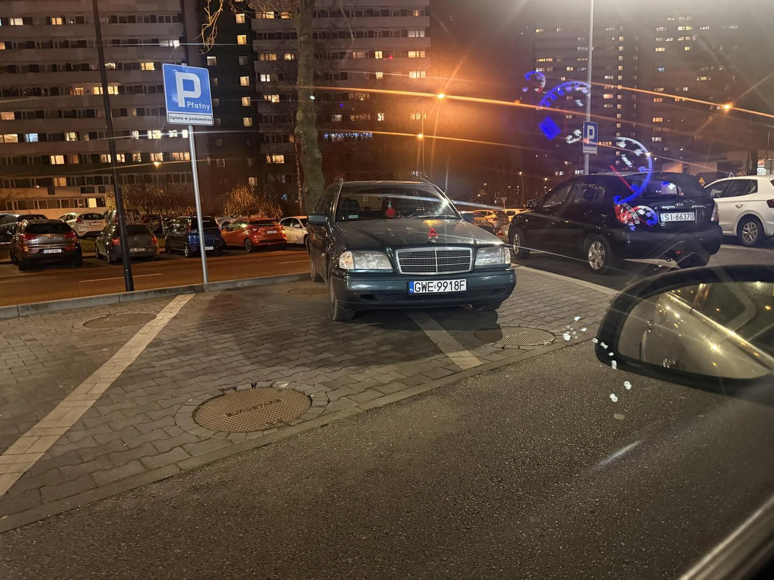 Naucz się parkować i nie jeździć pod prąd