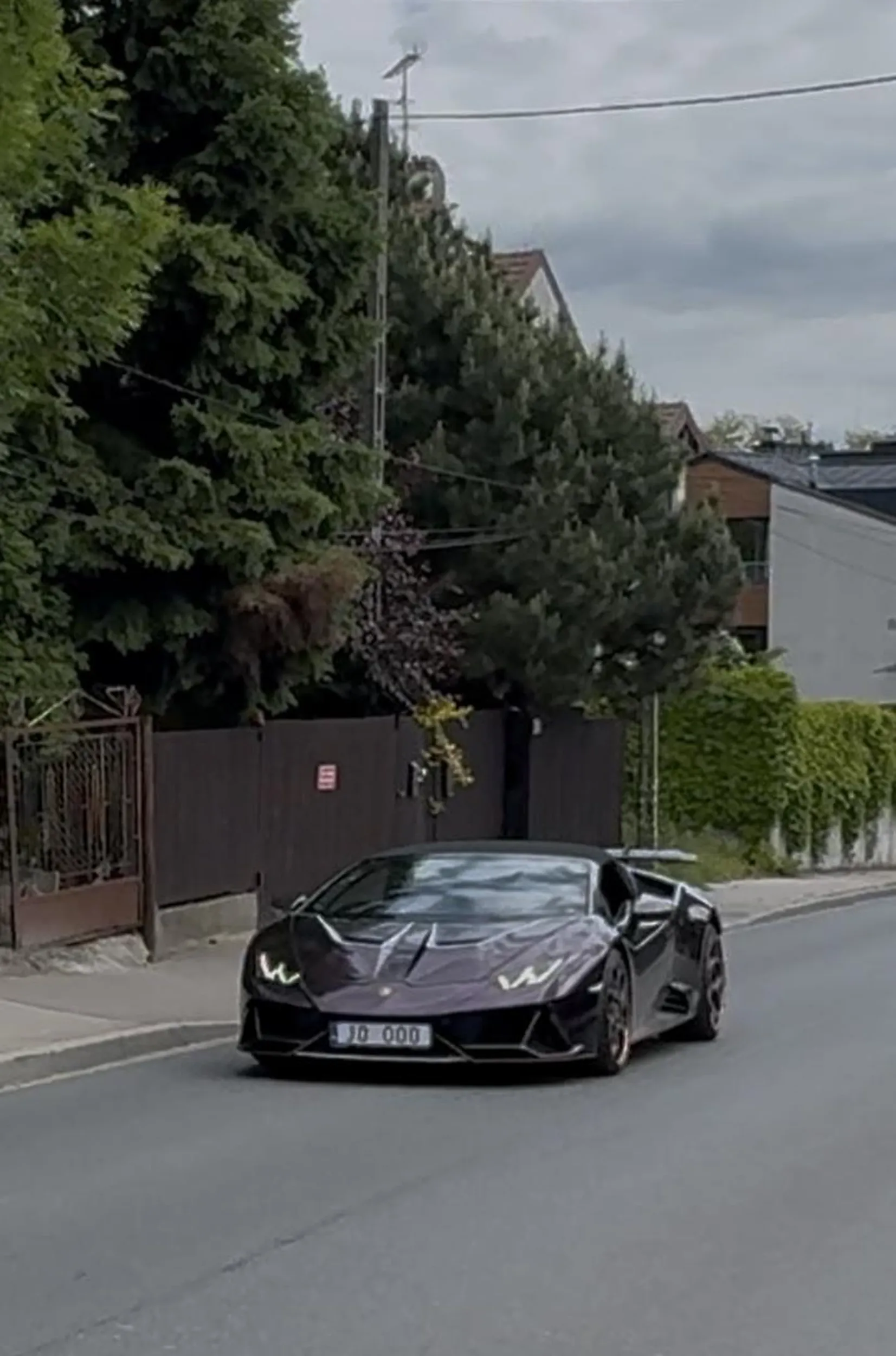 Fajne auto, ale właściciel mówi żeby nie nagrywać ?