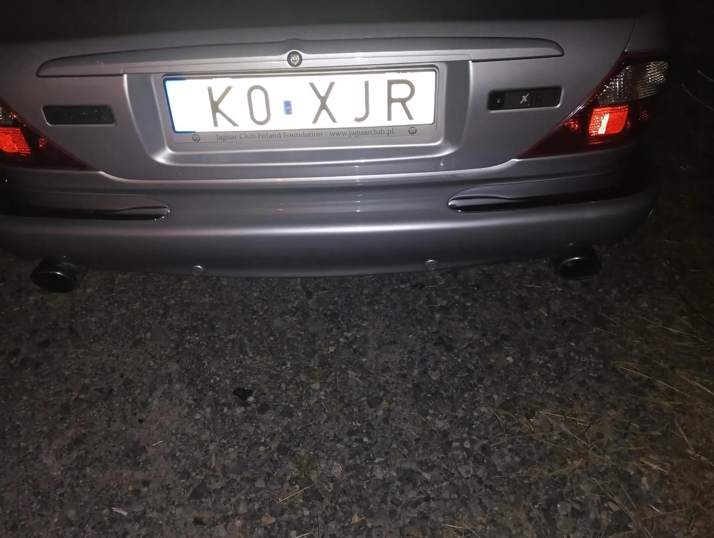 Pozdro dla żony .mężuś jeździ na swingersow z młodymi dziewczynami.