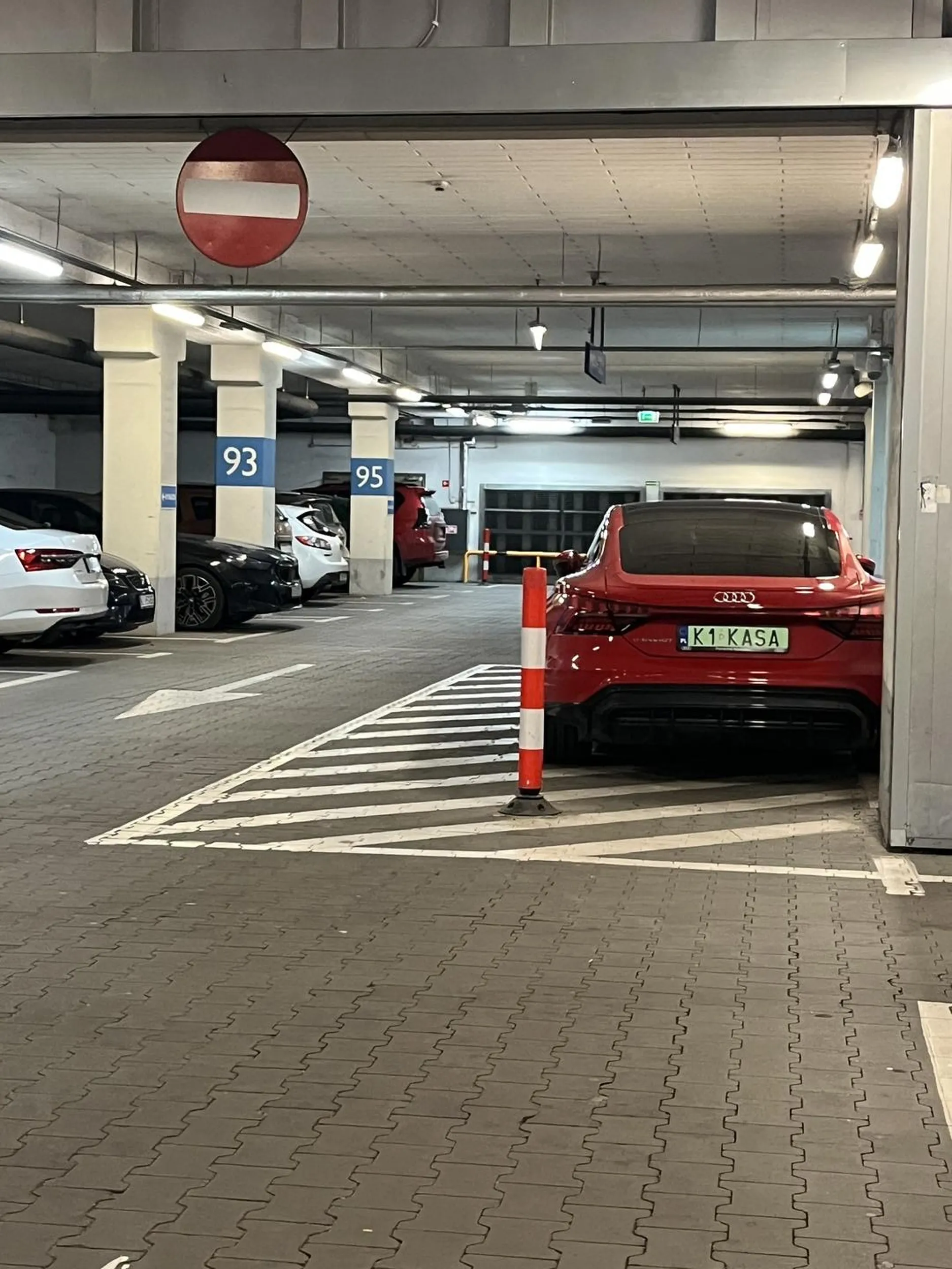 Parkowanie to chyba nie twoja mocna strona