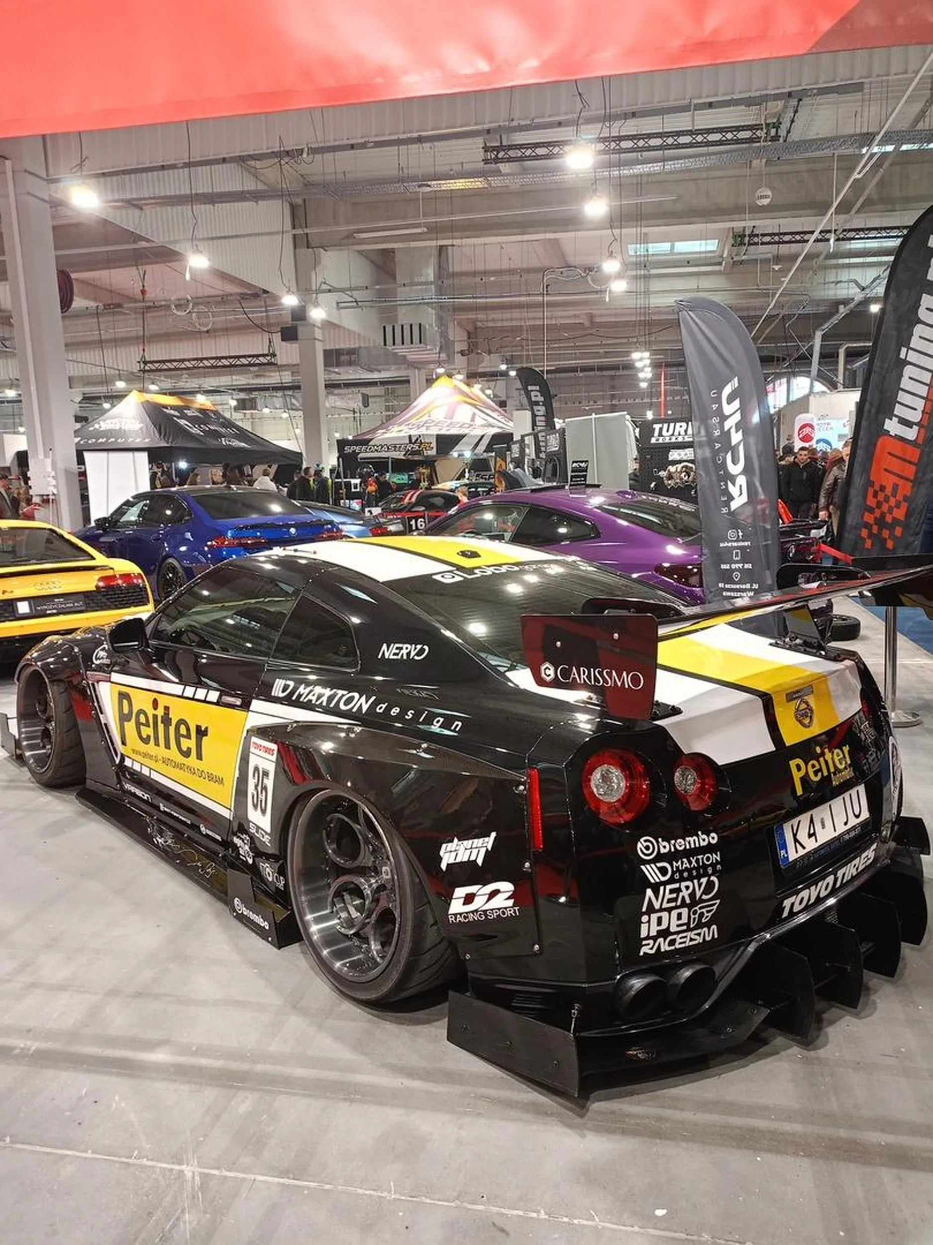 Jeden z najładniejszych gtr-ów w Polsce ;) . Pozdrawiam właściciela tej japońskiej bestii