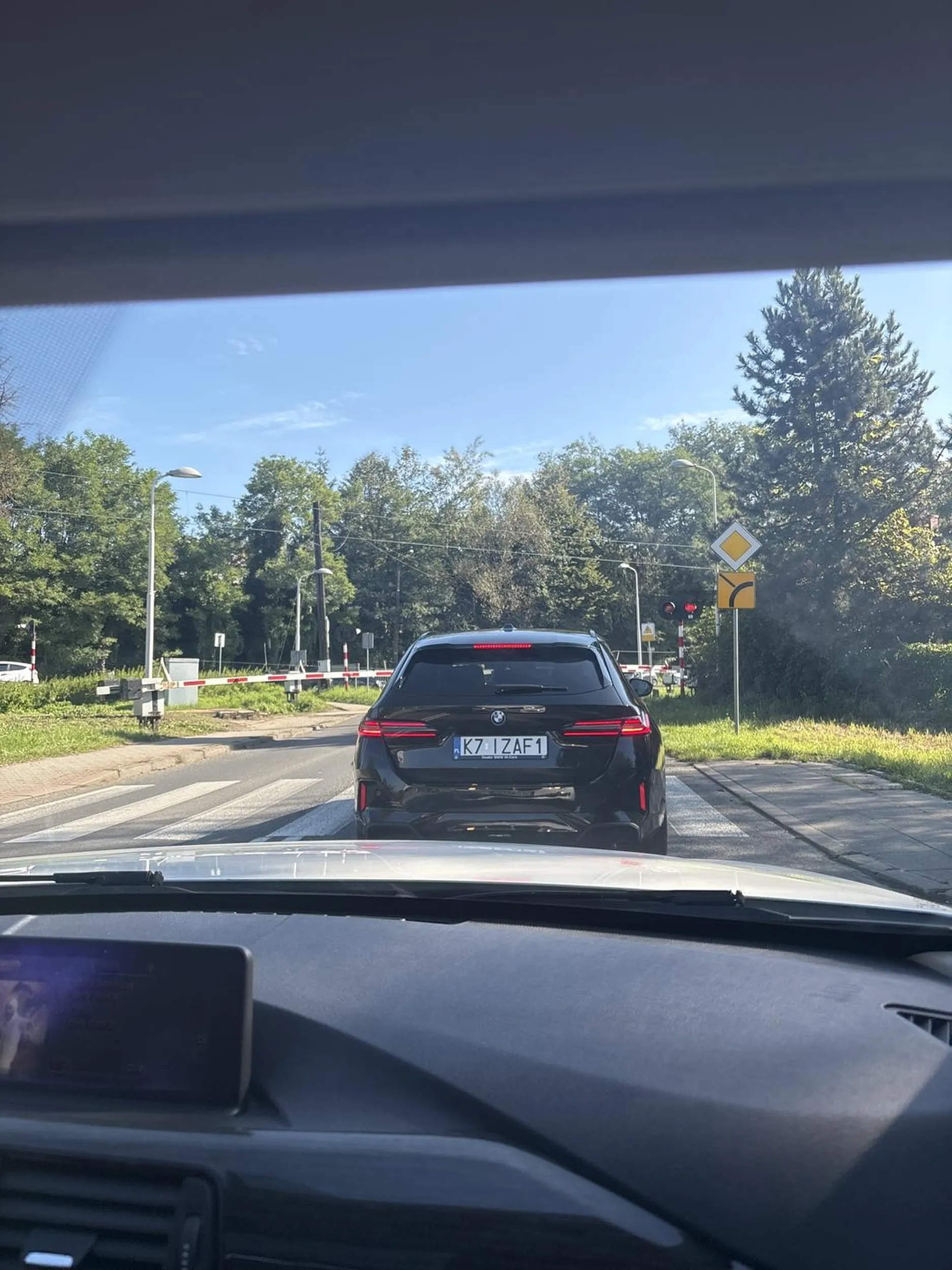 Iza nie jeździ jak f1 pozdro 600