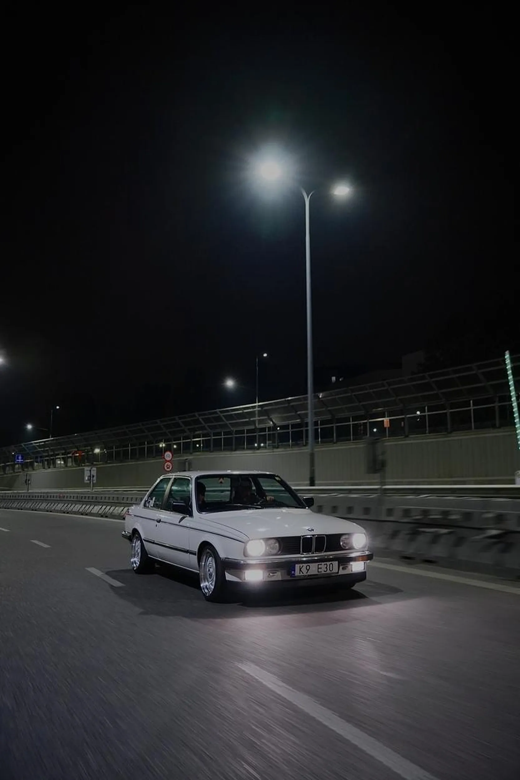 Super auto robi hałas cipki same się zlatują