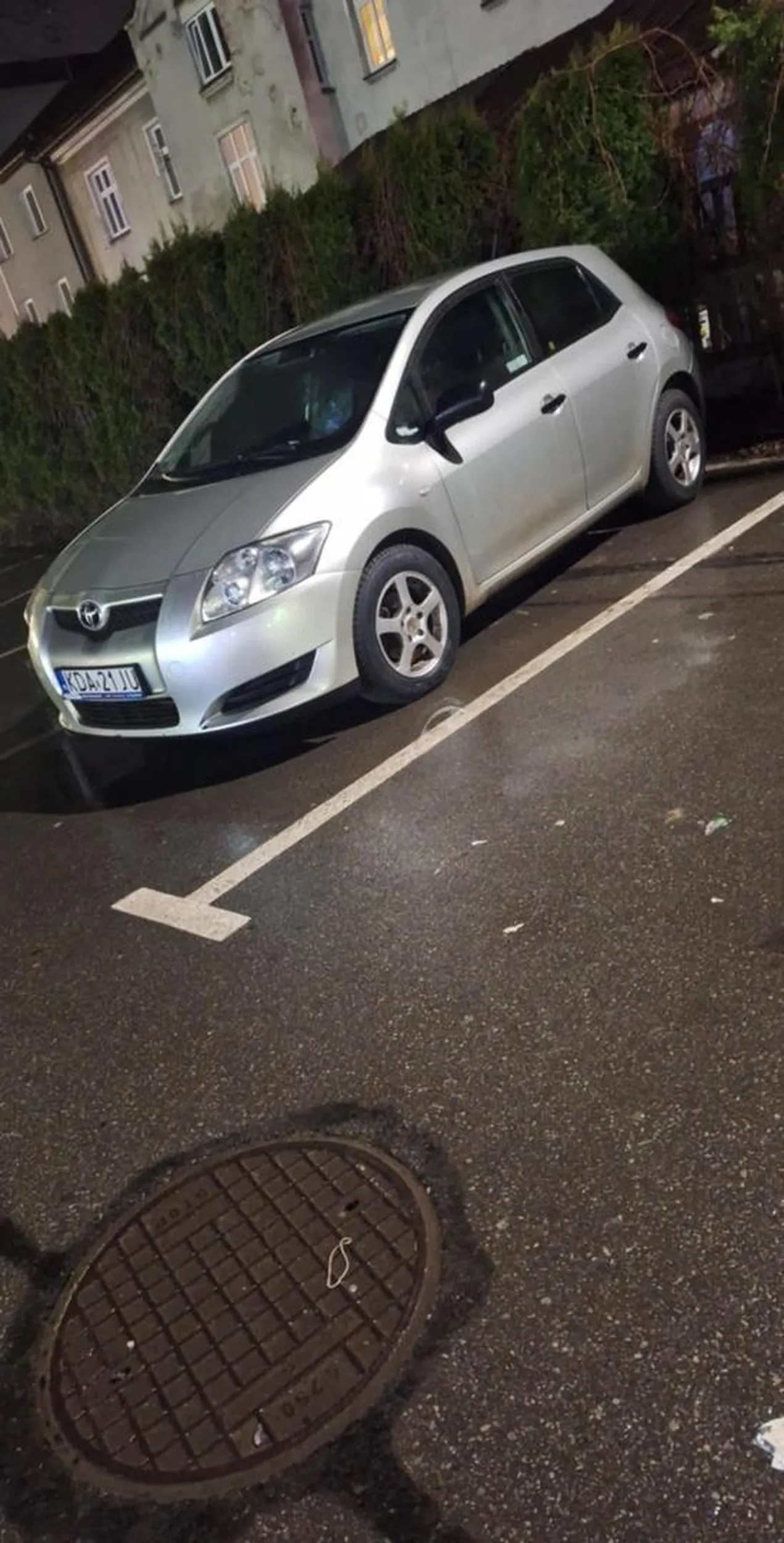 Tojota Lider niezawodności raczej gnicia nadaje do Afryki gorzej zgniły niż nawet Passat B6 lub Mazda 6 GG