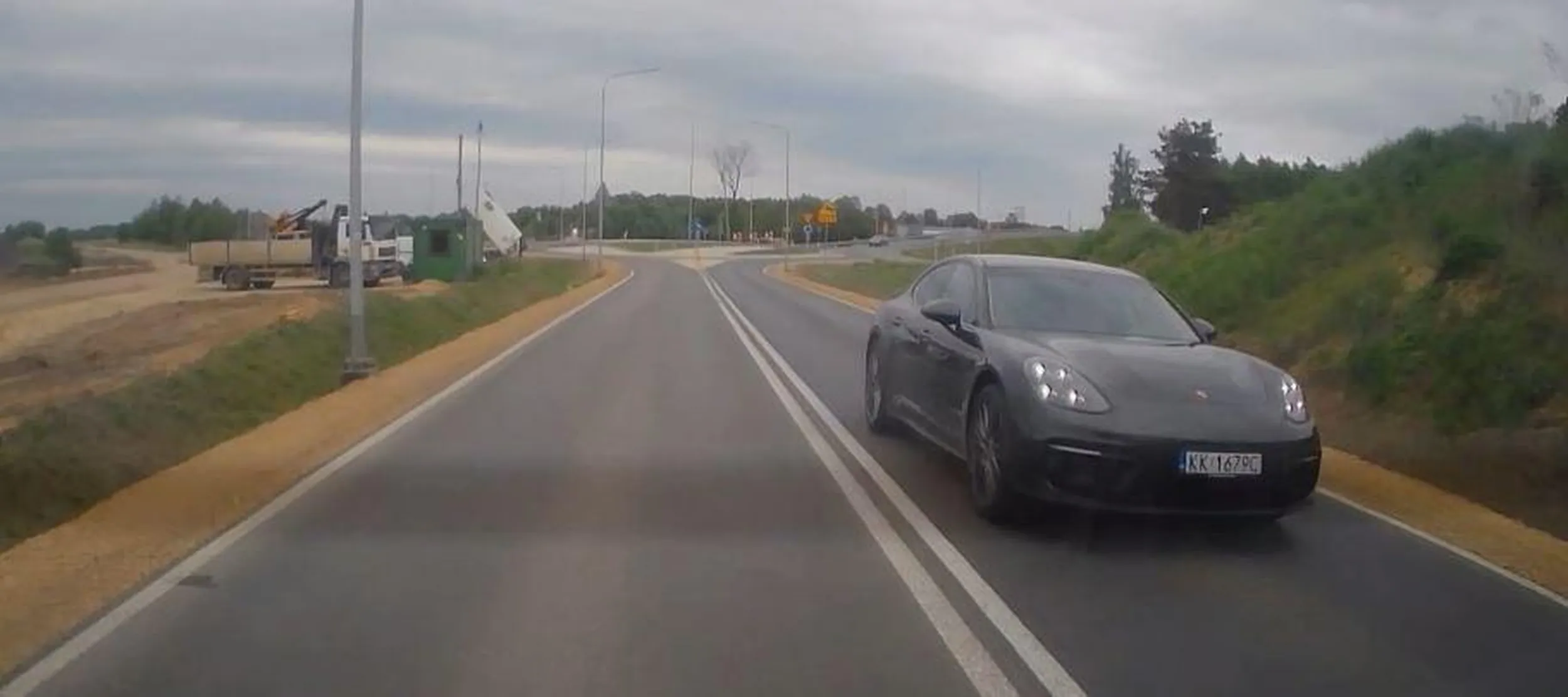 to tylko podwójna, namalowana dla ozdoby