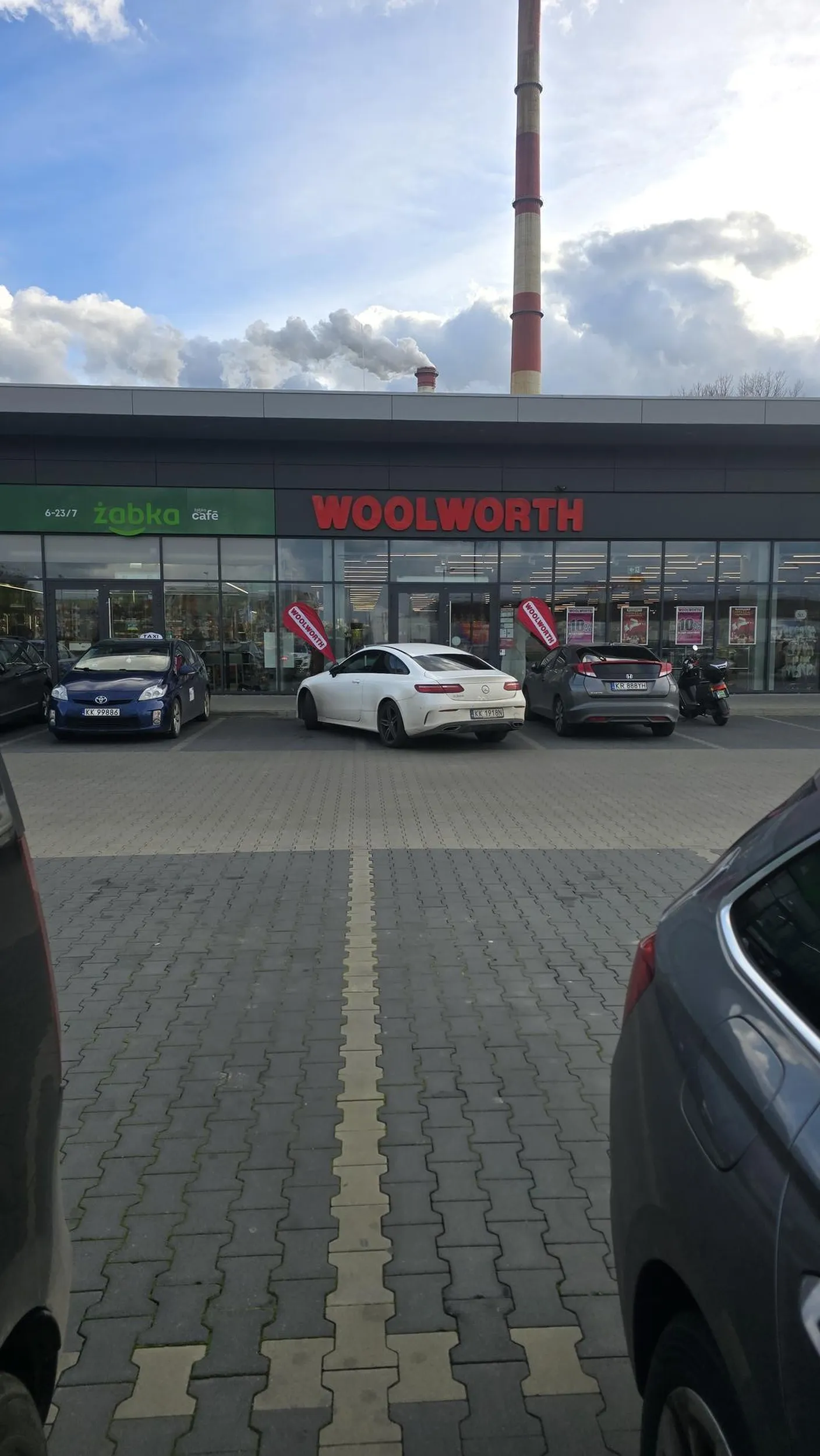 Autko fajne ale umiejętności w parkowaniu brak?