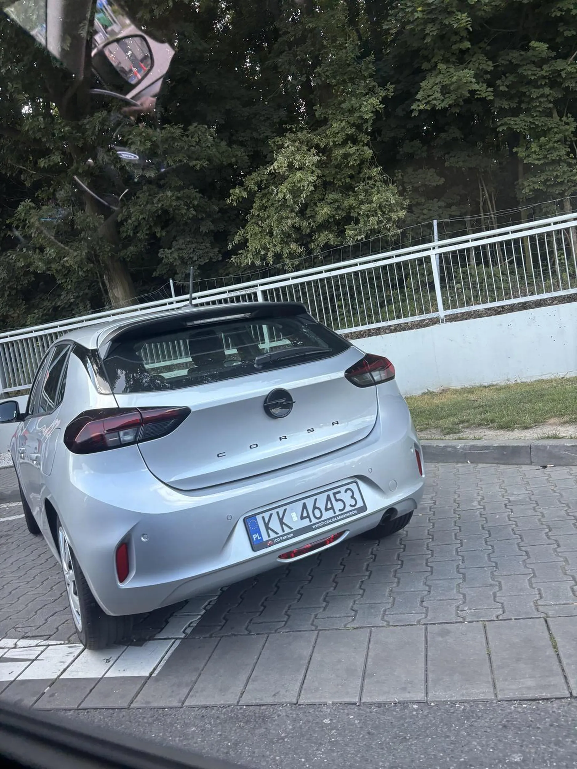 stanal krol na kopercie przy kompresorze i w dupie wszystkich ma