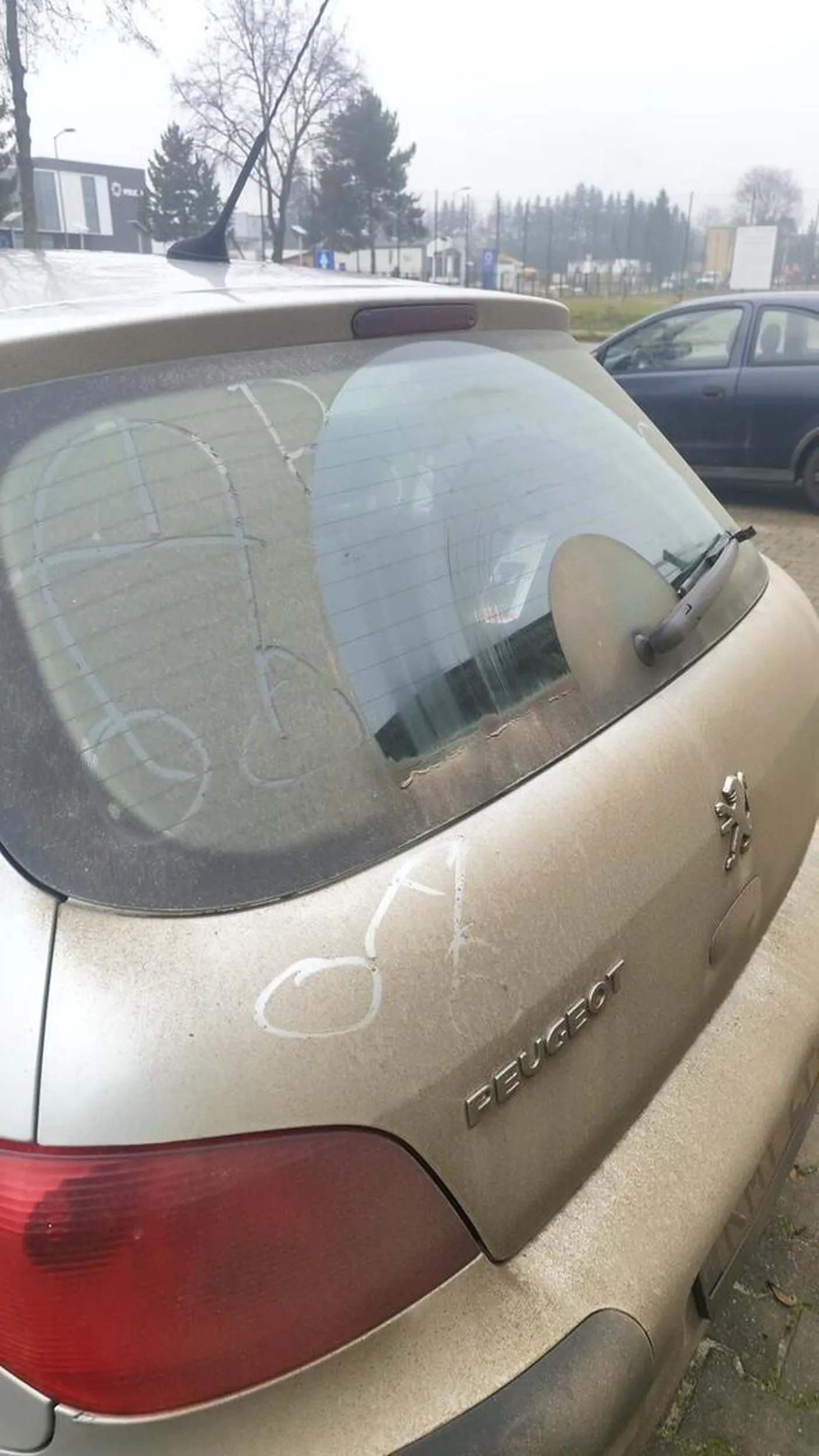 A i w dodatku weź umyj tego zloma