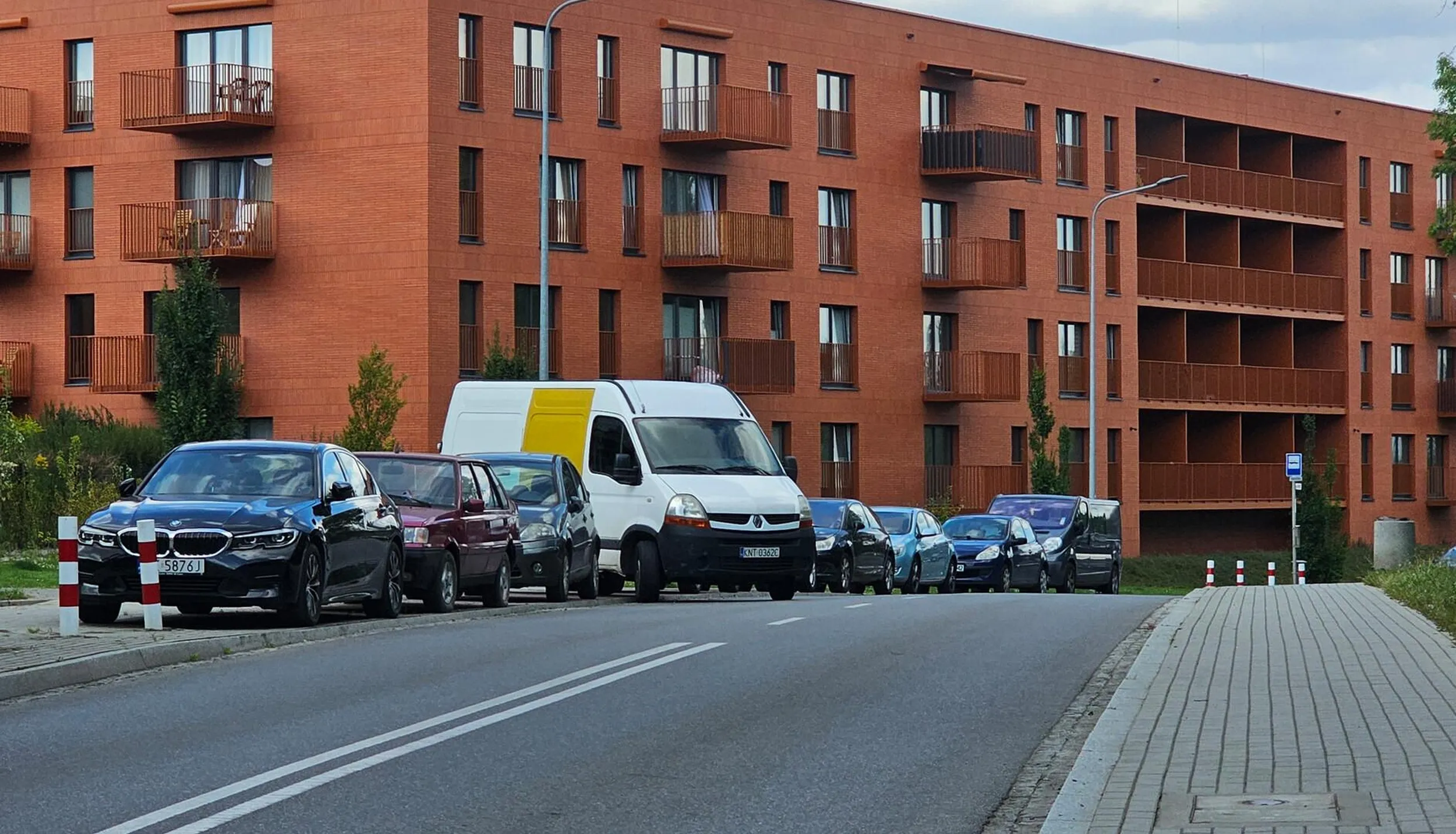 baran zaparkował tak samochód na parę godzin, IQ na poziomie buta