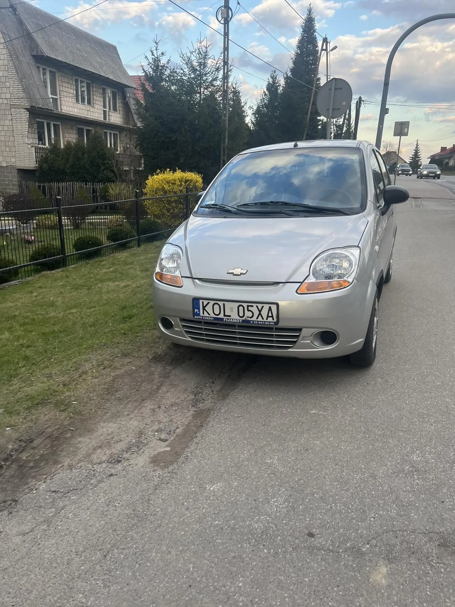 Kierowca nie potrafi parkować i ma dziecko z downem