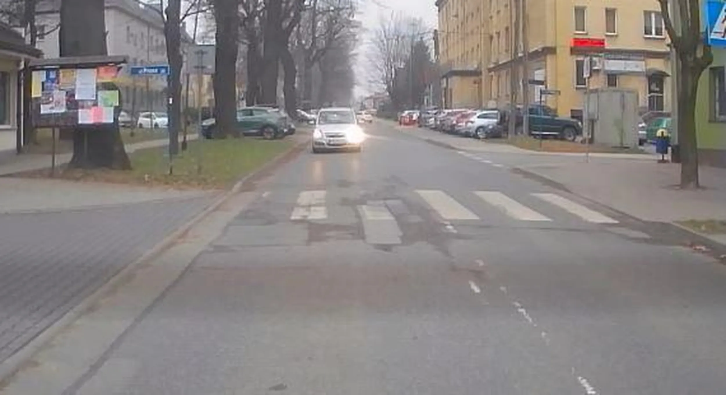 zalecam naprawić tą świecącą prosto w oczy lampę