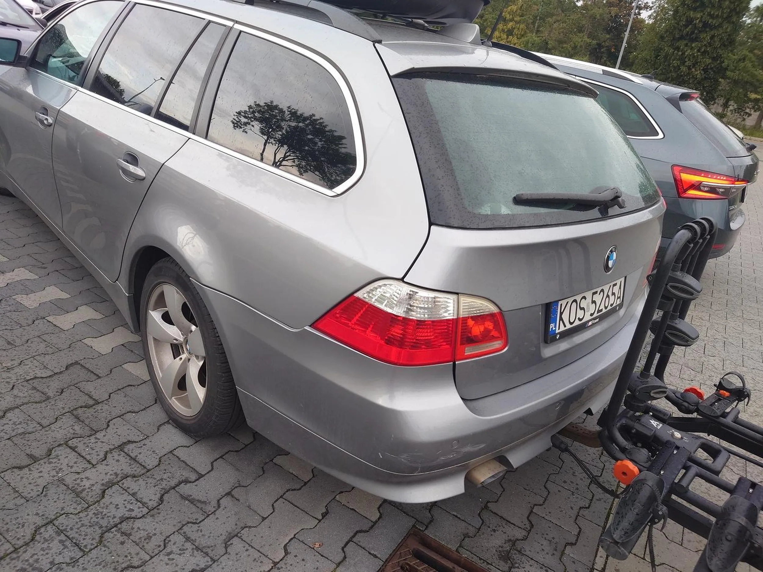 Kierowca BMW niestety nie umie parkować