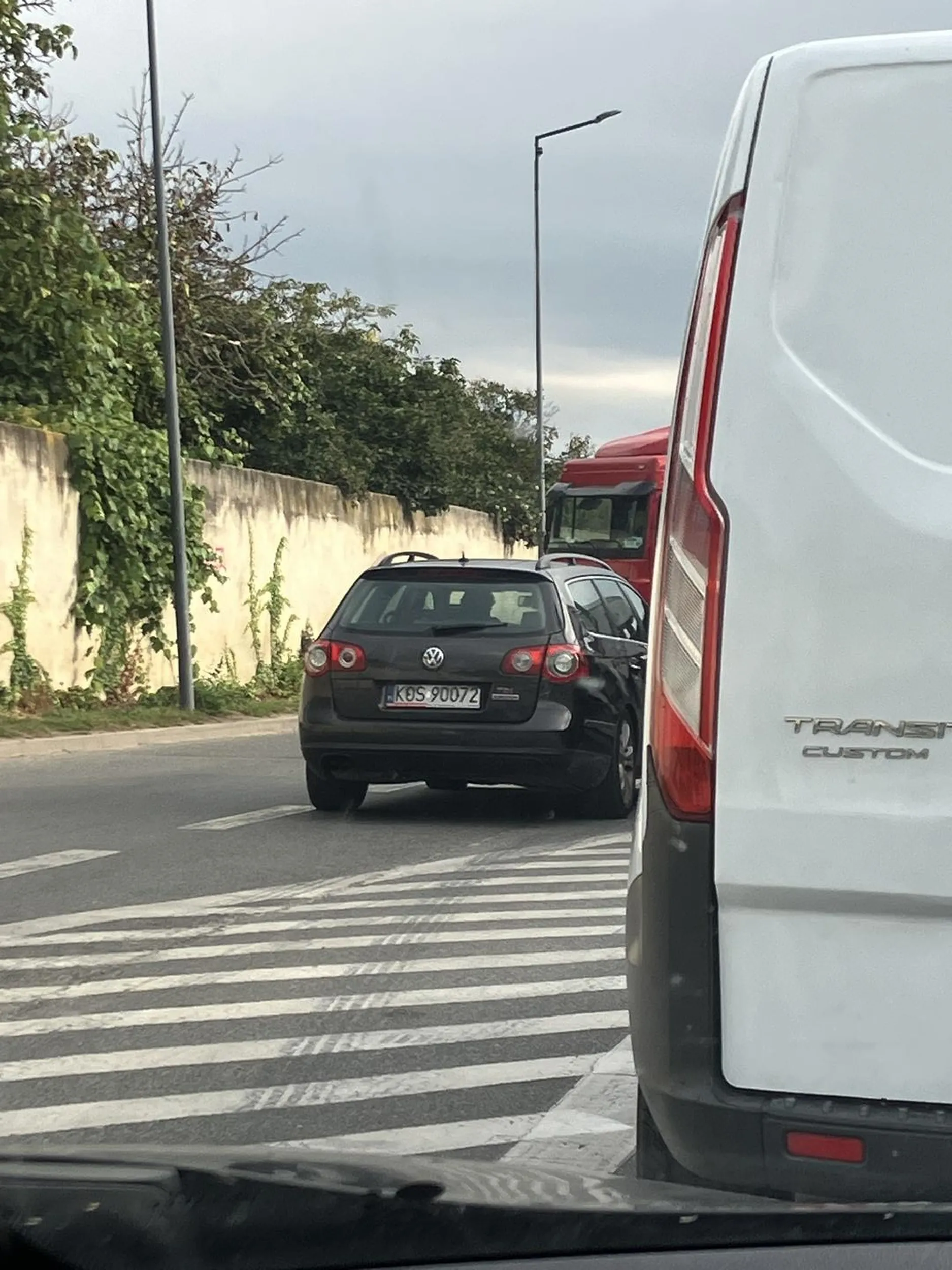 pan jeździ po mieście pod prąd i po strefie wyłączonej