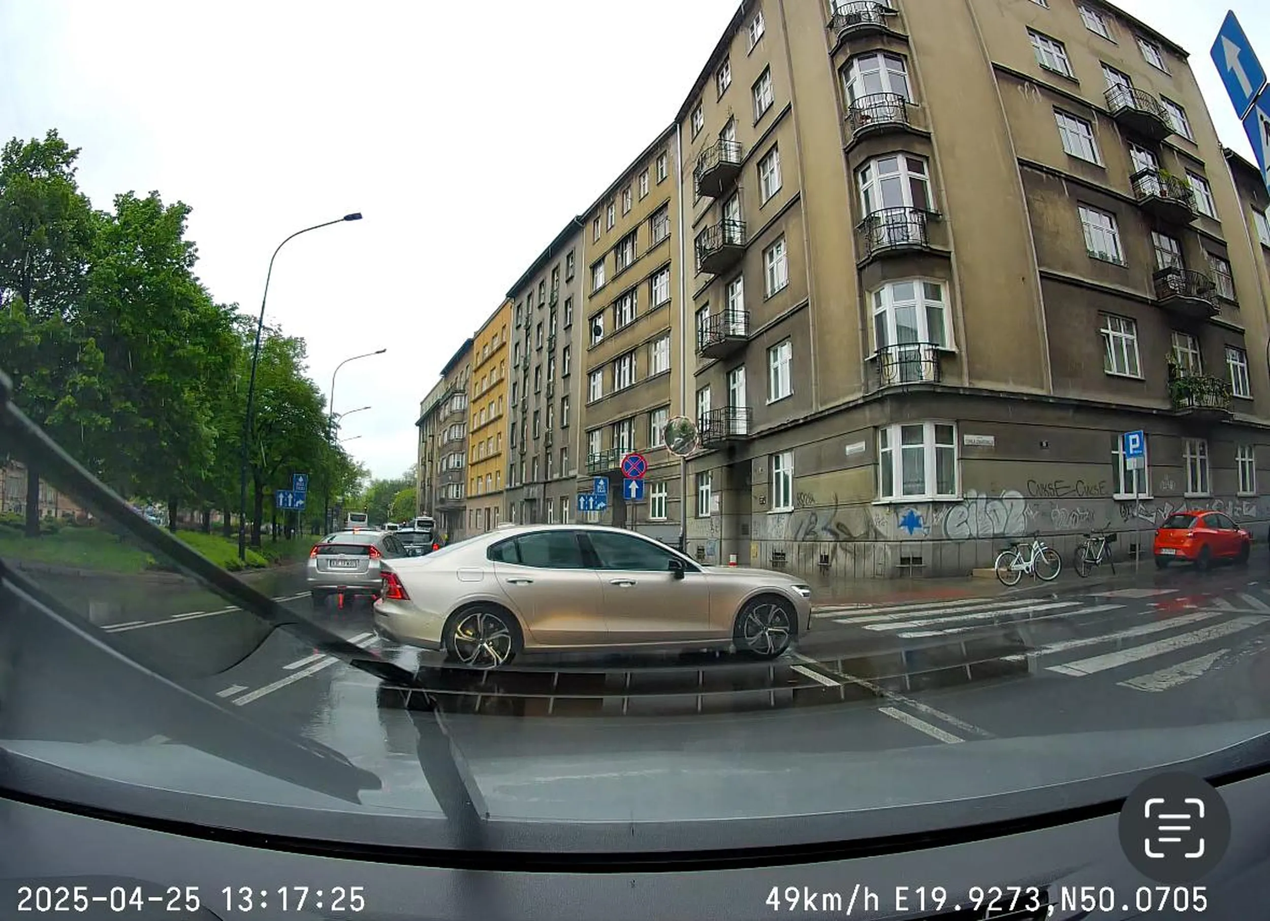 Bardzo mało brakło i by boku nie było :(, uważaj!!!!