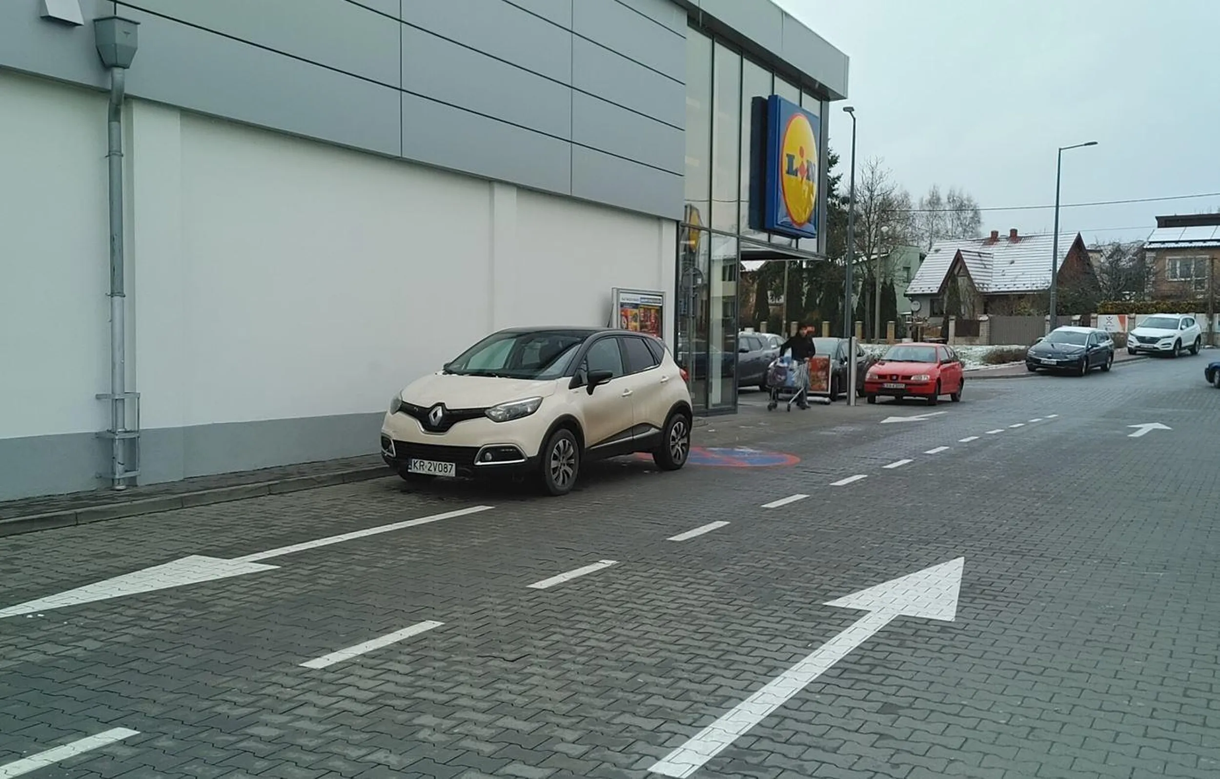 Parkowanie pod Lidlem