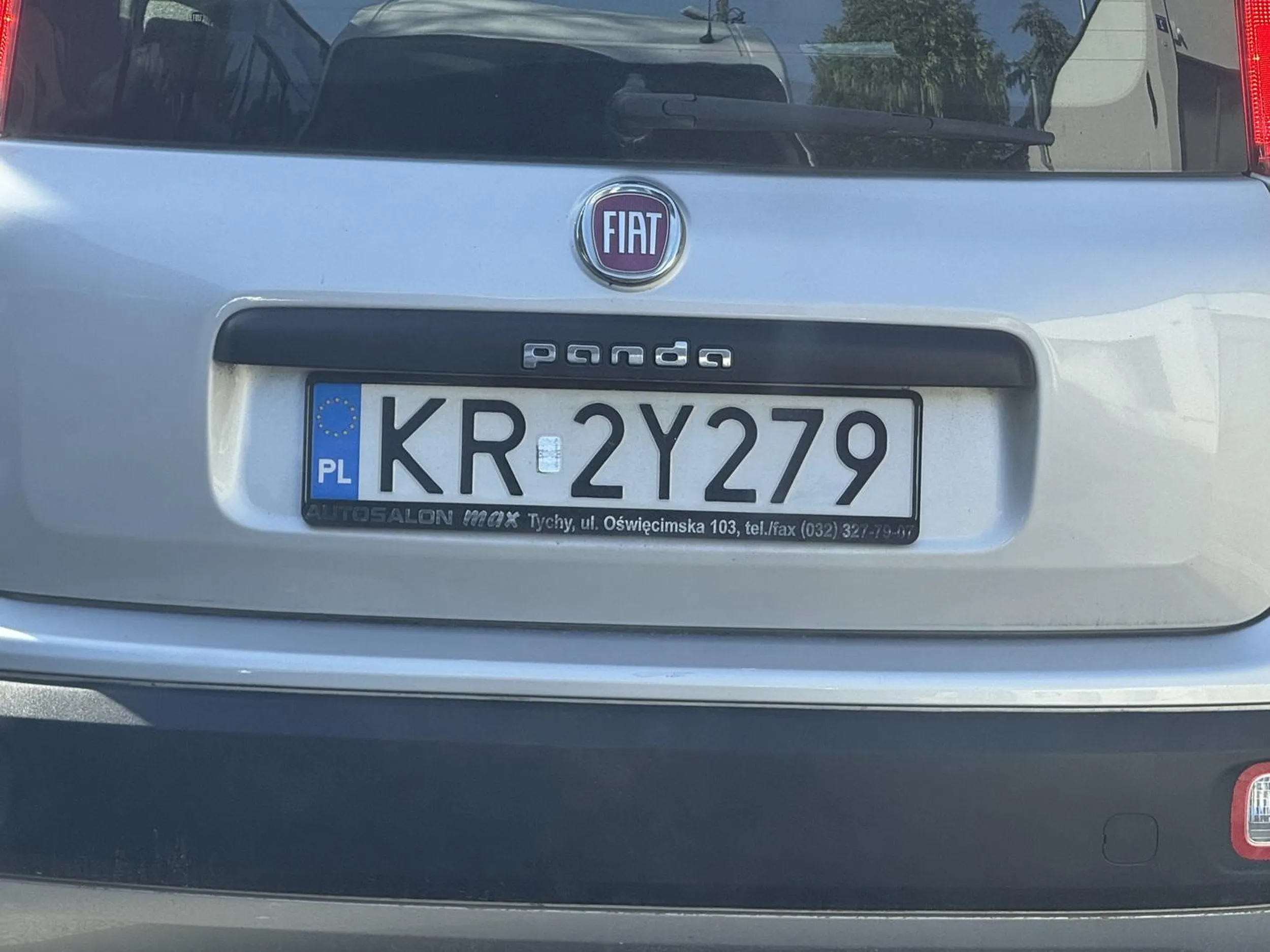 Przejazd na czerwonym świetle mandat 500 zł 15 pkt karnych Proszę zgłosić się na 1 komisariat policji Kraków