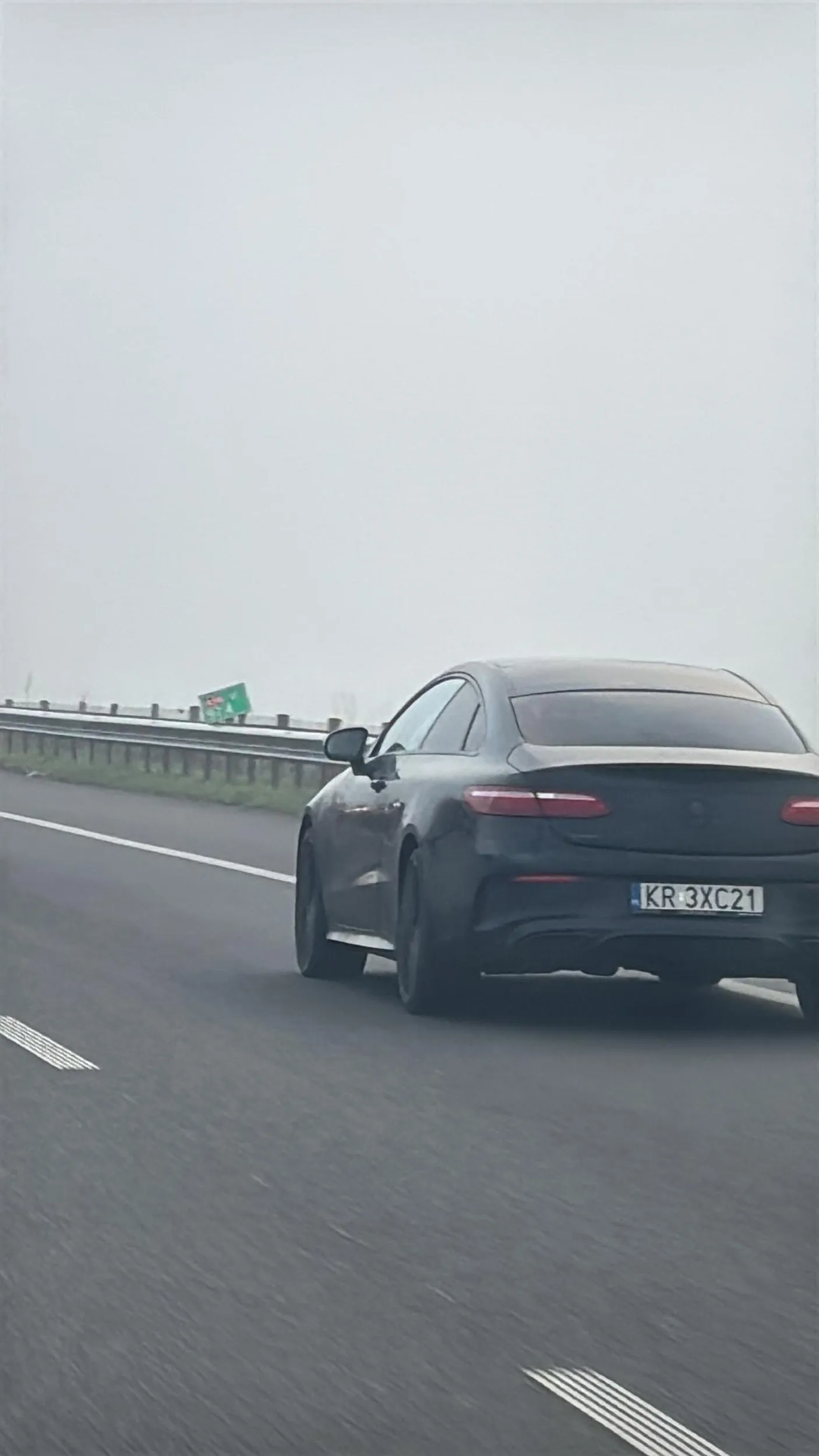 Ładna pani za kierownicą :))