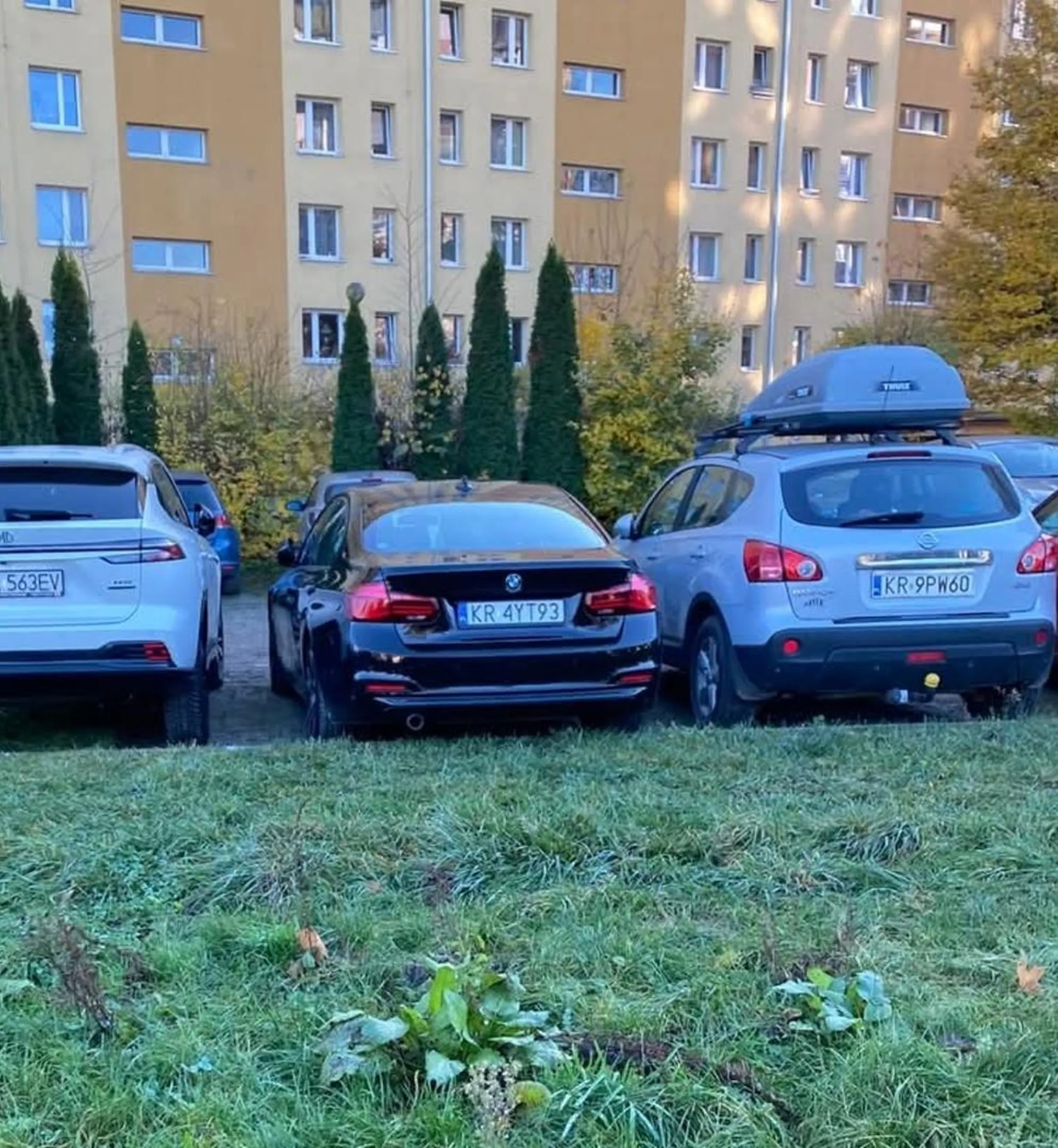 Parkuje na cudzym miejscu parkingowym mając świadomość że to jest miejsce prywatne na prywatnym parkingu