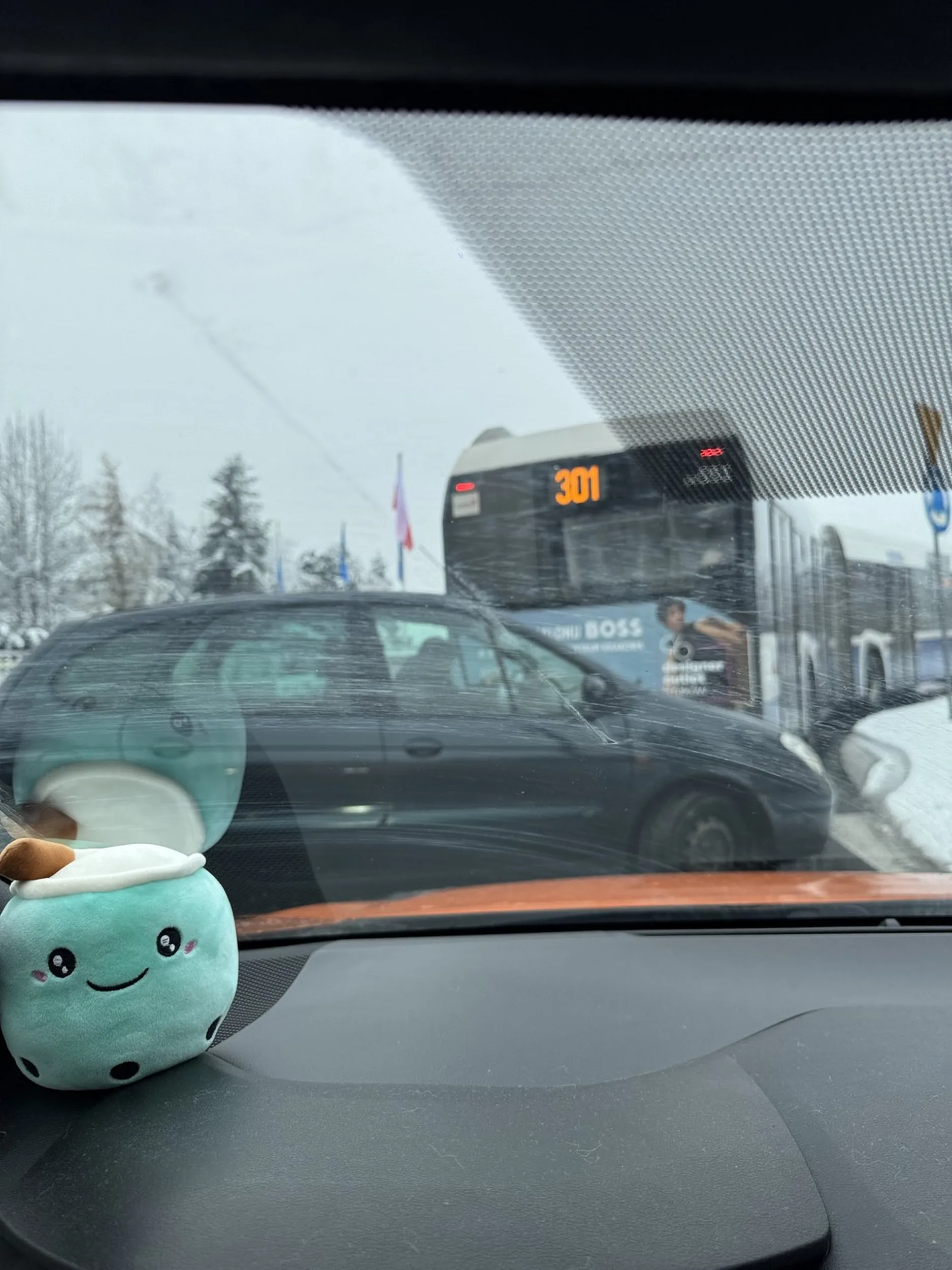 Ulica krakowska Wieliczka, ładnie po przejściu dla pieszych się jeździ i chodniku