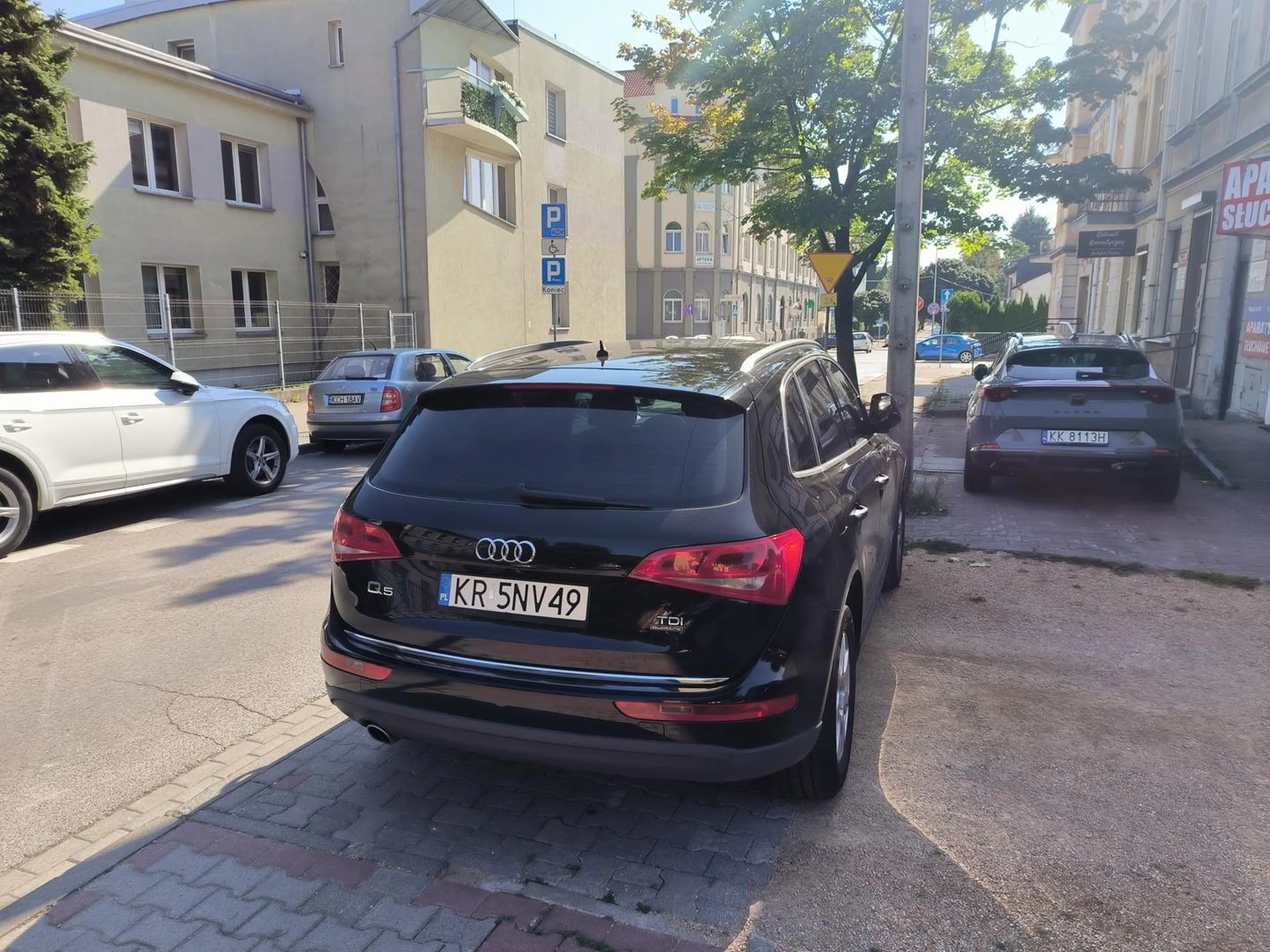 Parking na wjeździe Pani krakowianki