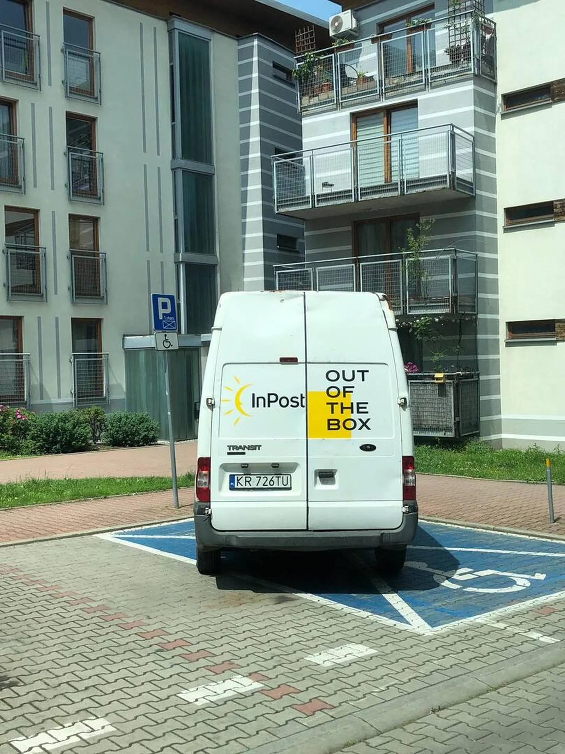 mistrz parkowania ma wszystkich gdzies