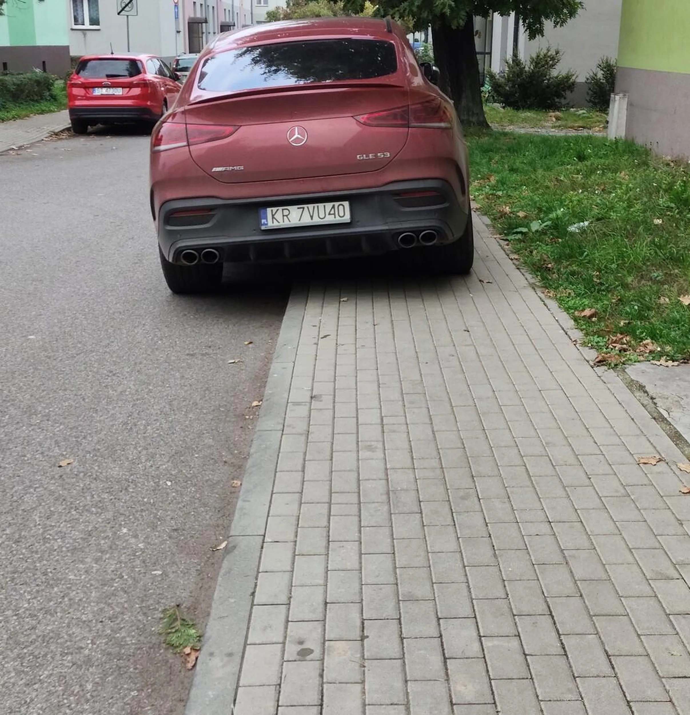 chodnik jest dla pieszych...