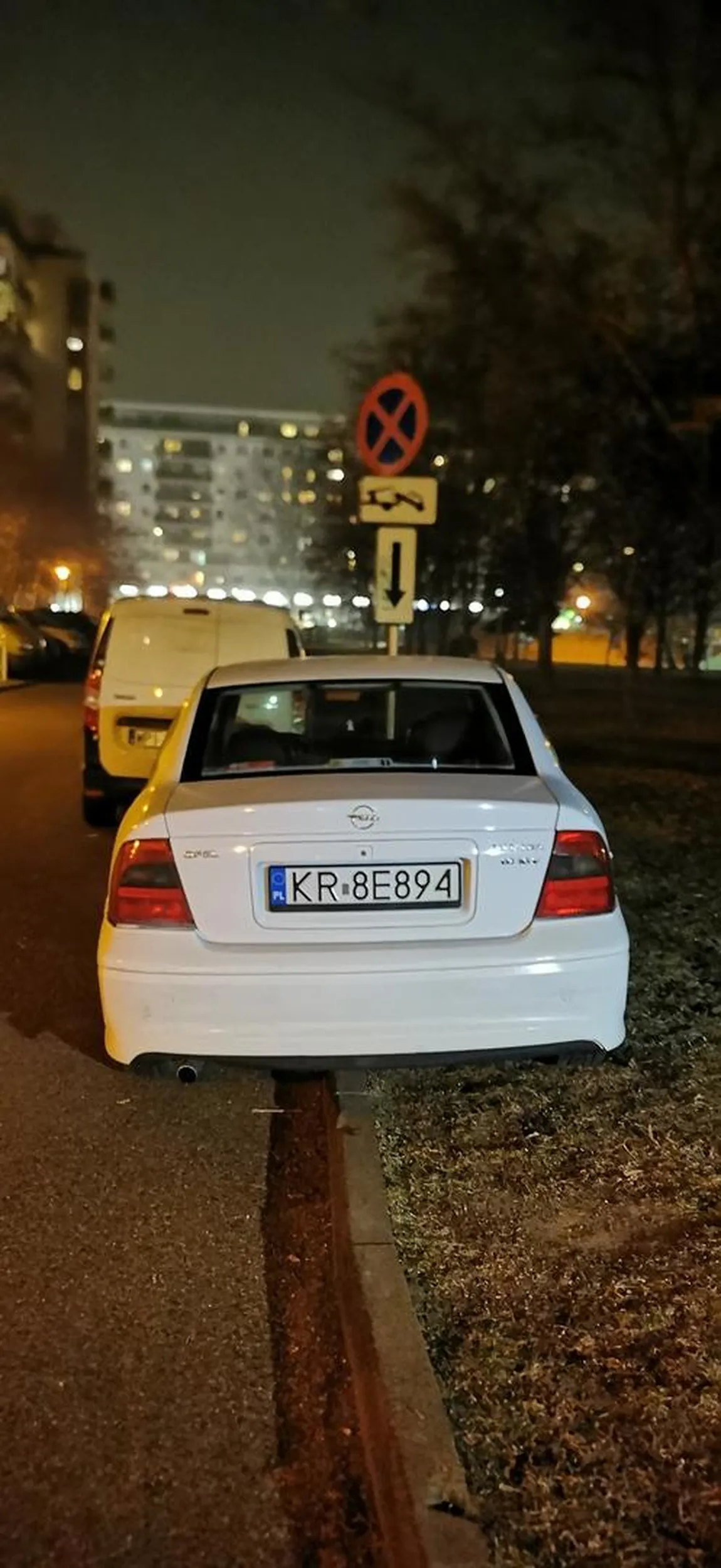 Miszcz parkowania z miasta Kraka gościnnie w stolicy