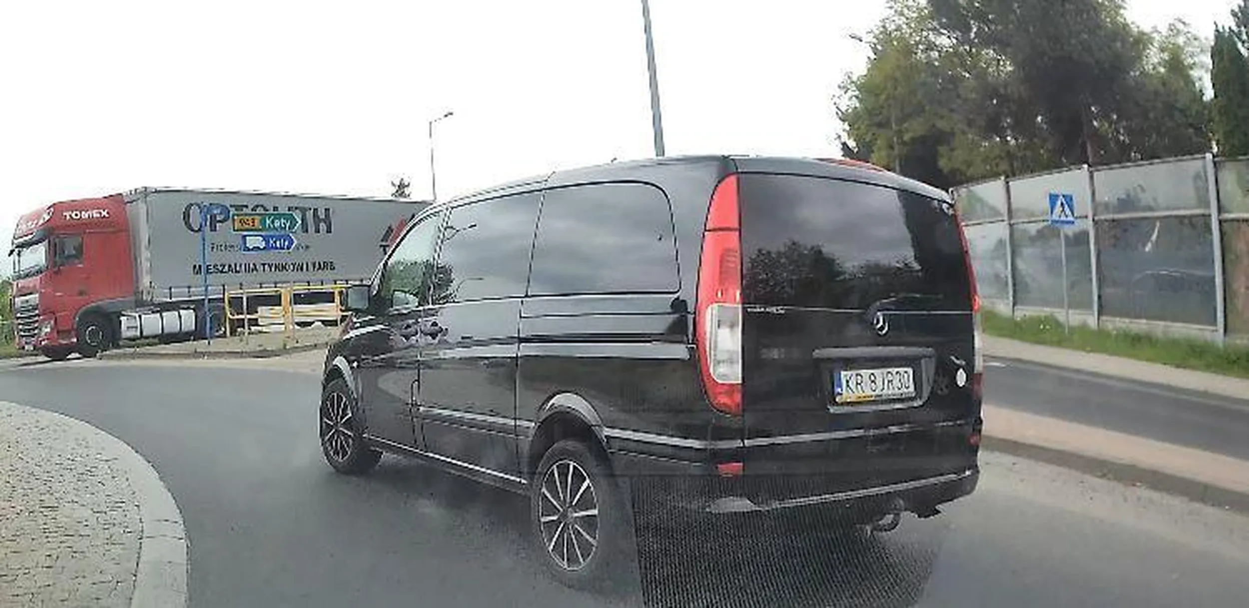 rondo Oświęcim- nie ładnie tak wymuszać