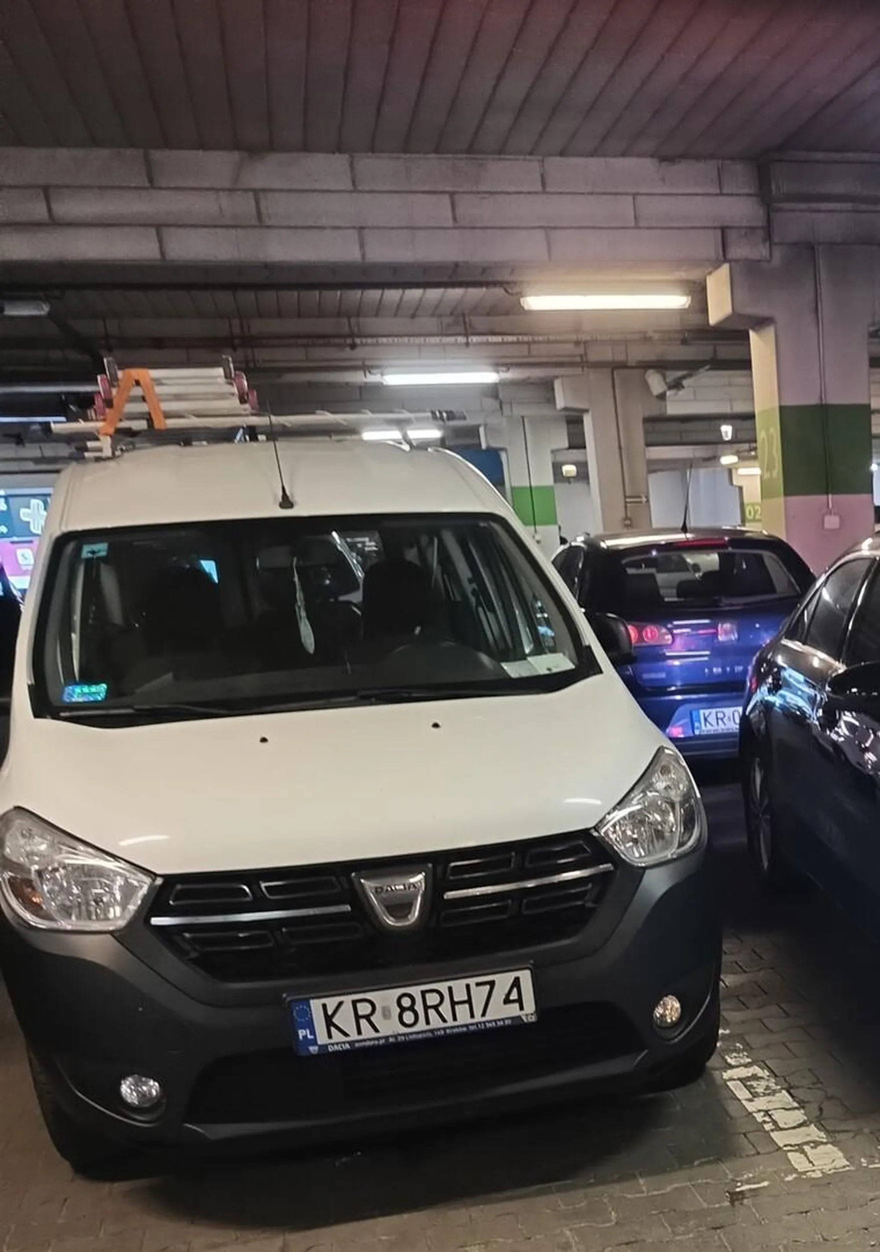 Następnym razem będziesz wsiadał cymbale bagażnikiem.