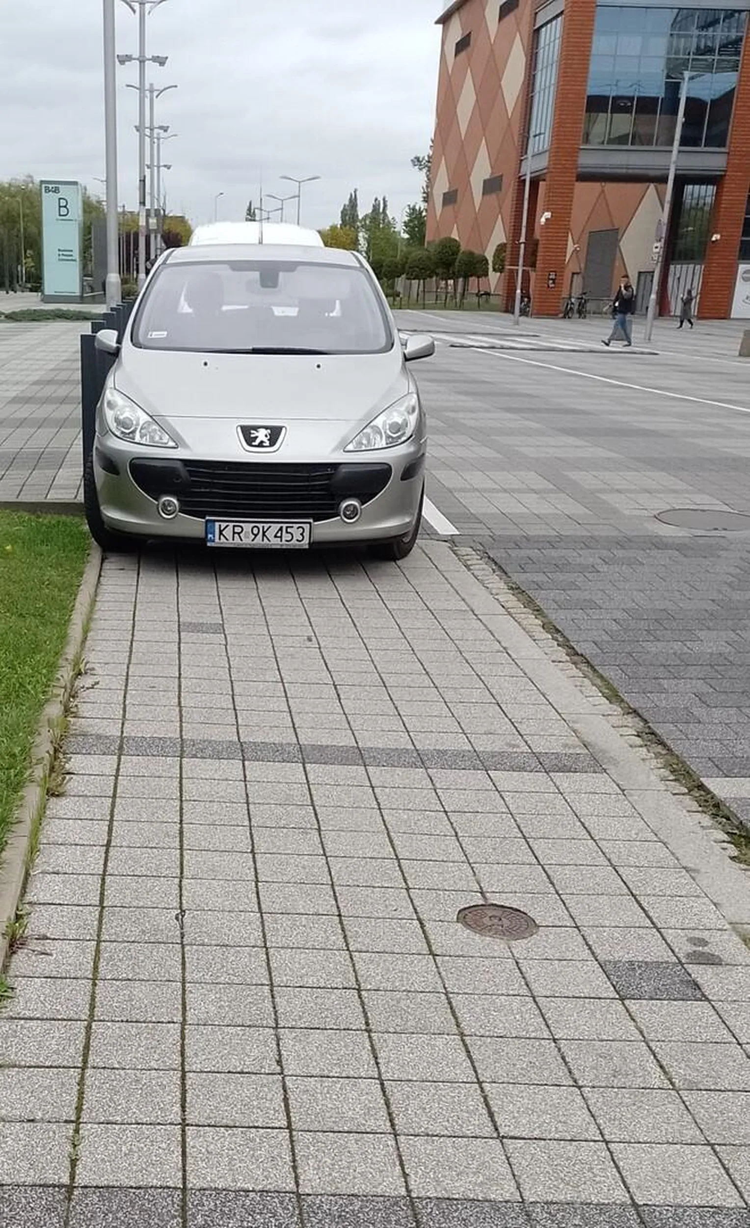 W dniu dzisiejszym chodnik nieczynny.