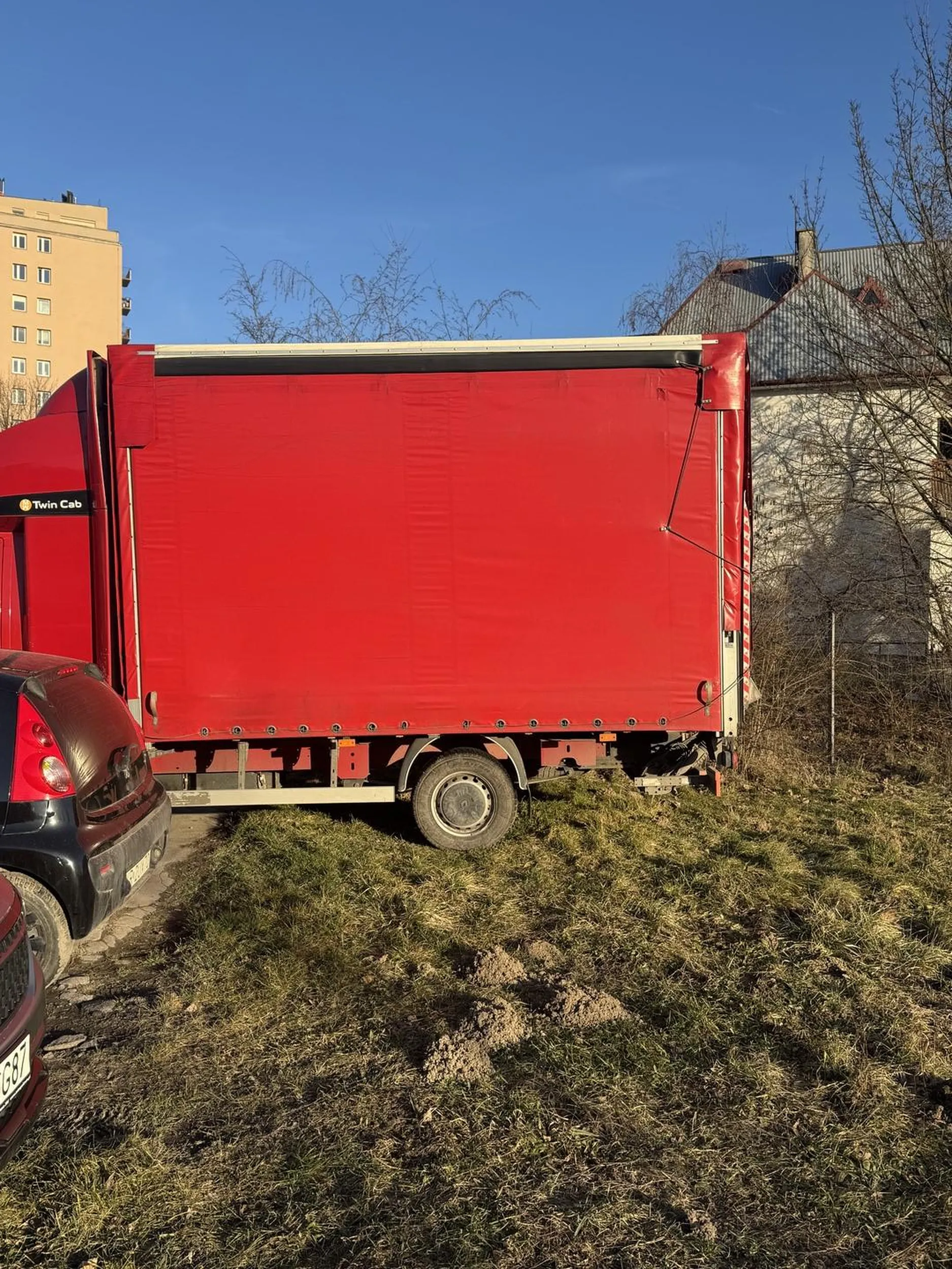 Wypierdalaj mi tym szrotem z posesji