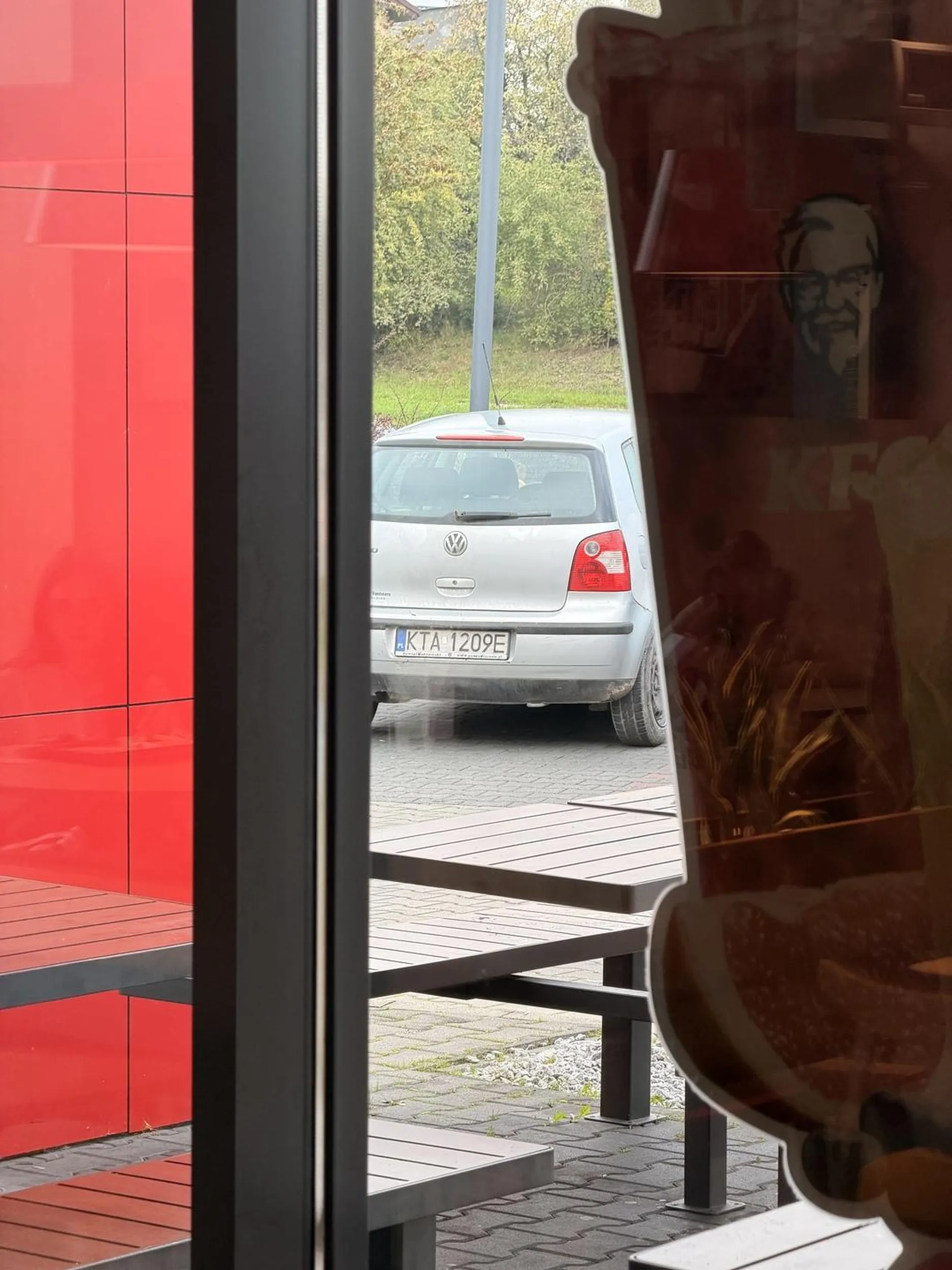 That’s the best driver ever, he knows how to overtake on pedestrian crossing.