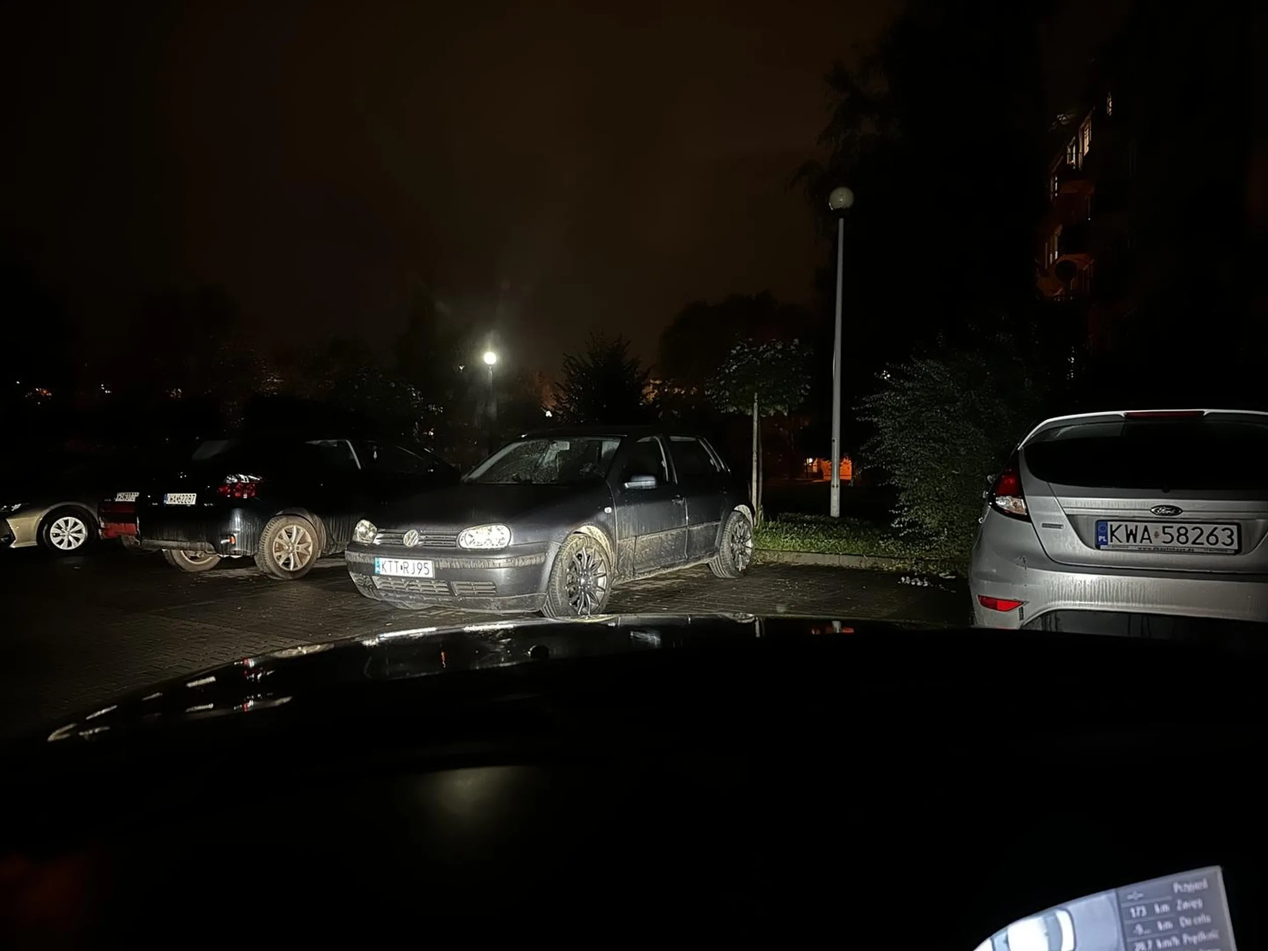 szmata co 2 miejsca zajmuje karny kutas na czole się należy