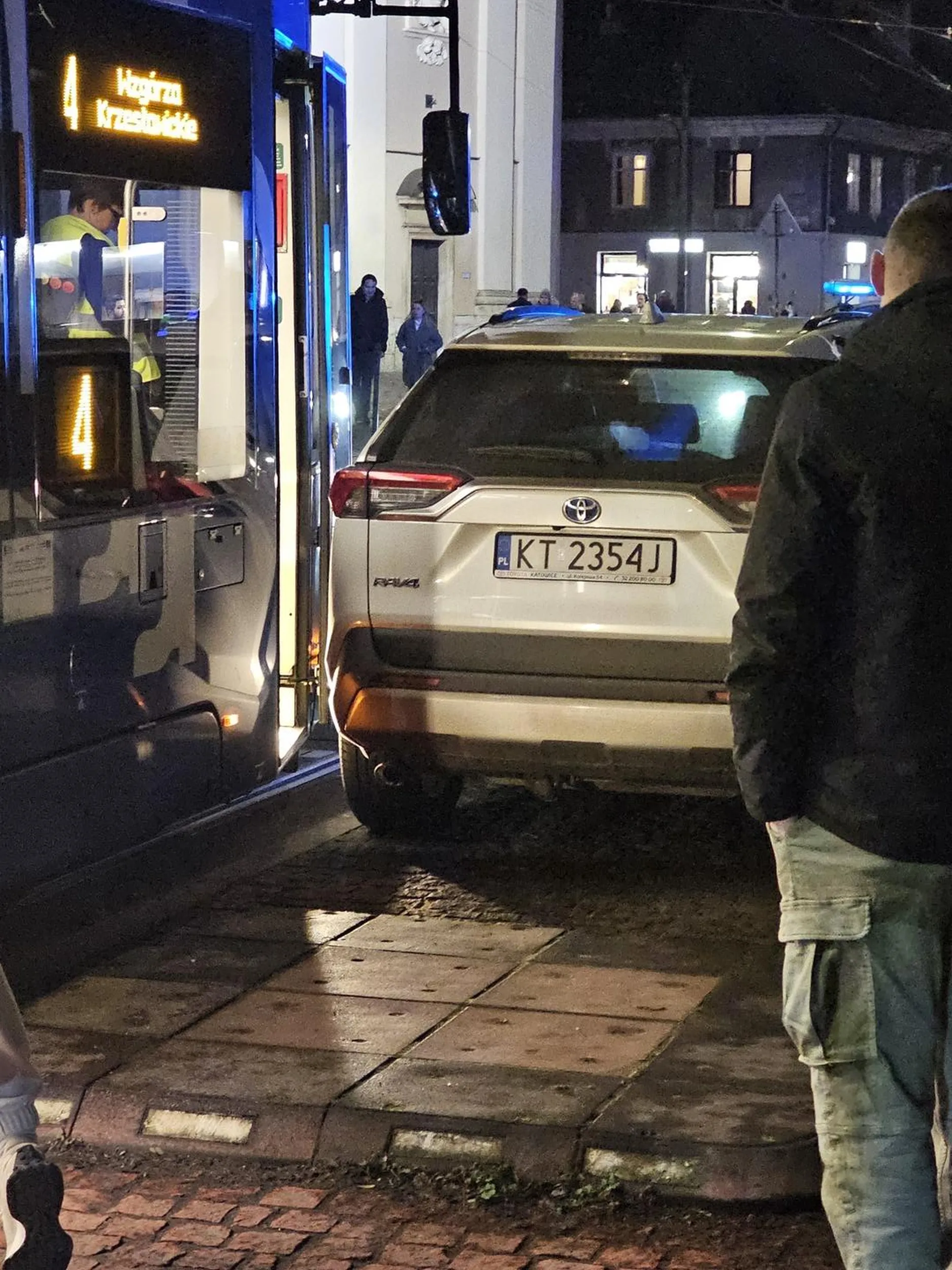 Gratulujemy zatrzymania ruchu tramwajowego w calym centrum krakowa :)