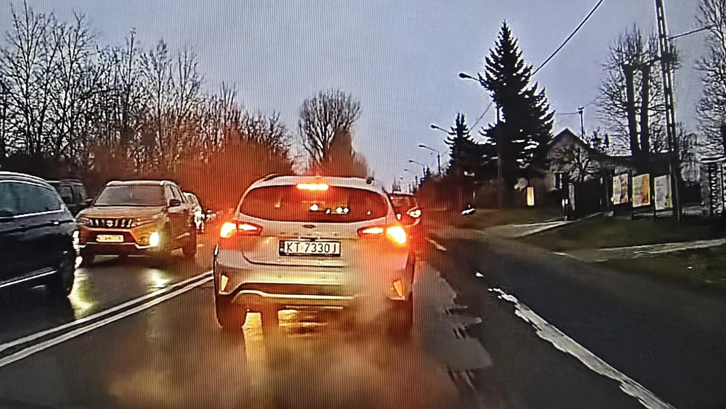 Burak który hamuje bez powodu. Chce wymusić odszkodowanie?