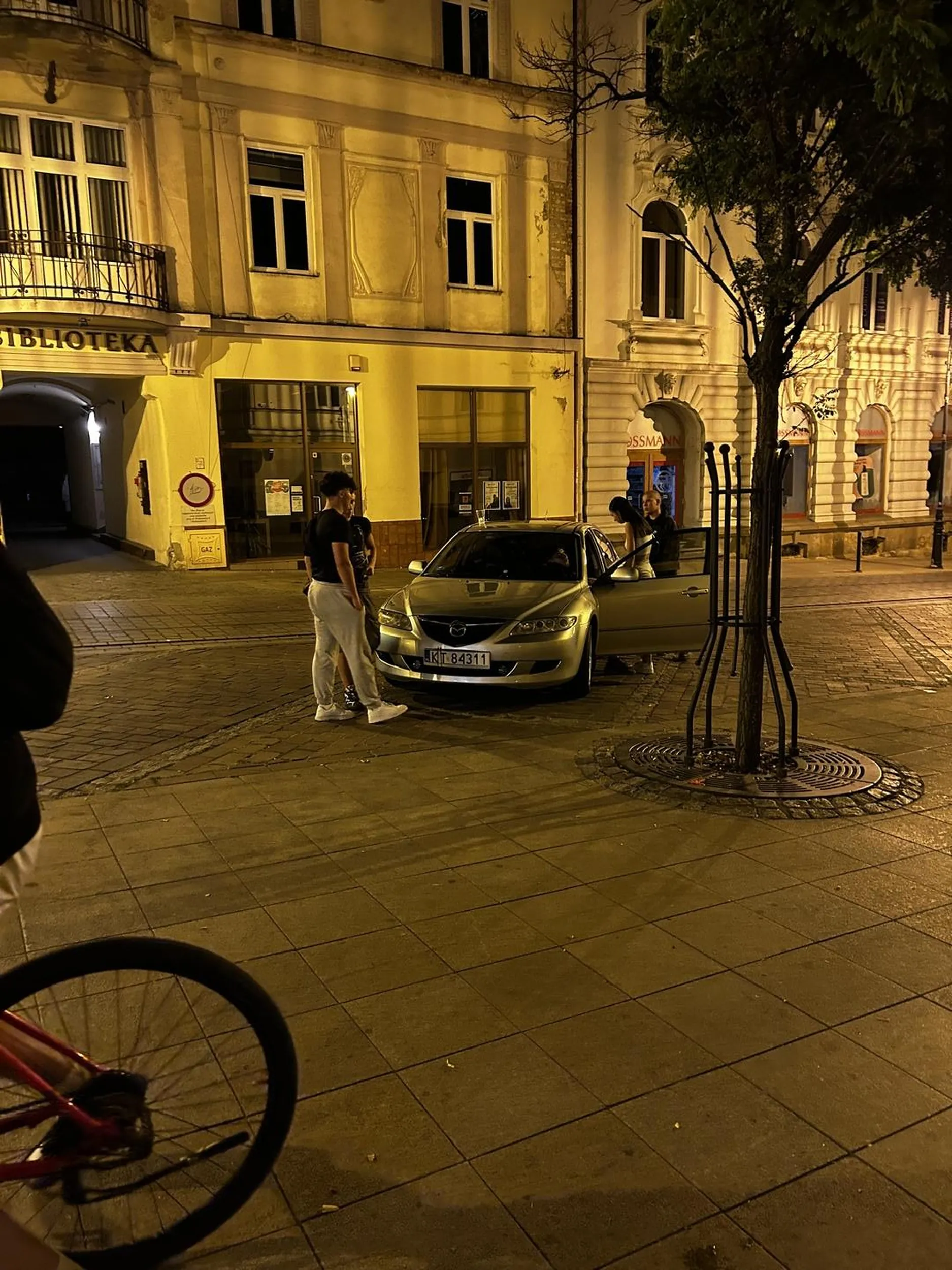 naćpane małolaty samowolkę robią