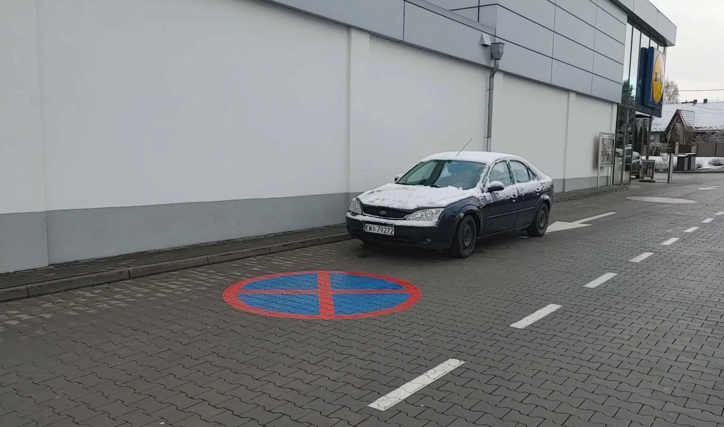 Parkowanie pod Lidlem