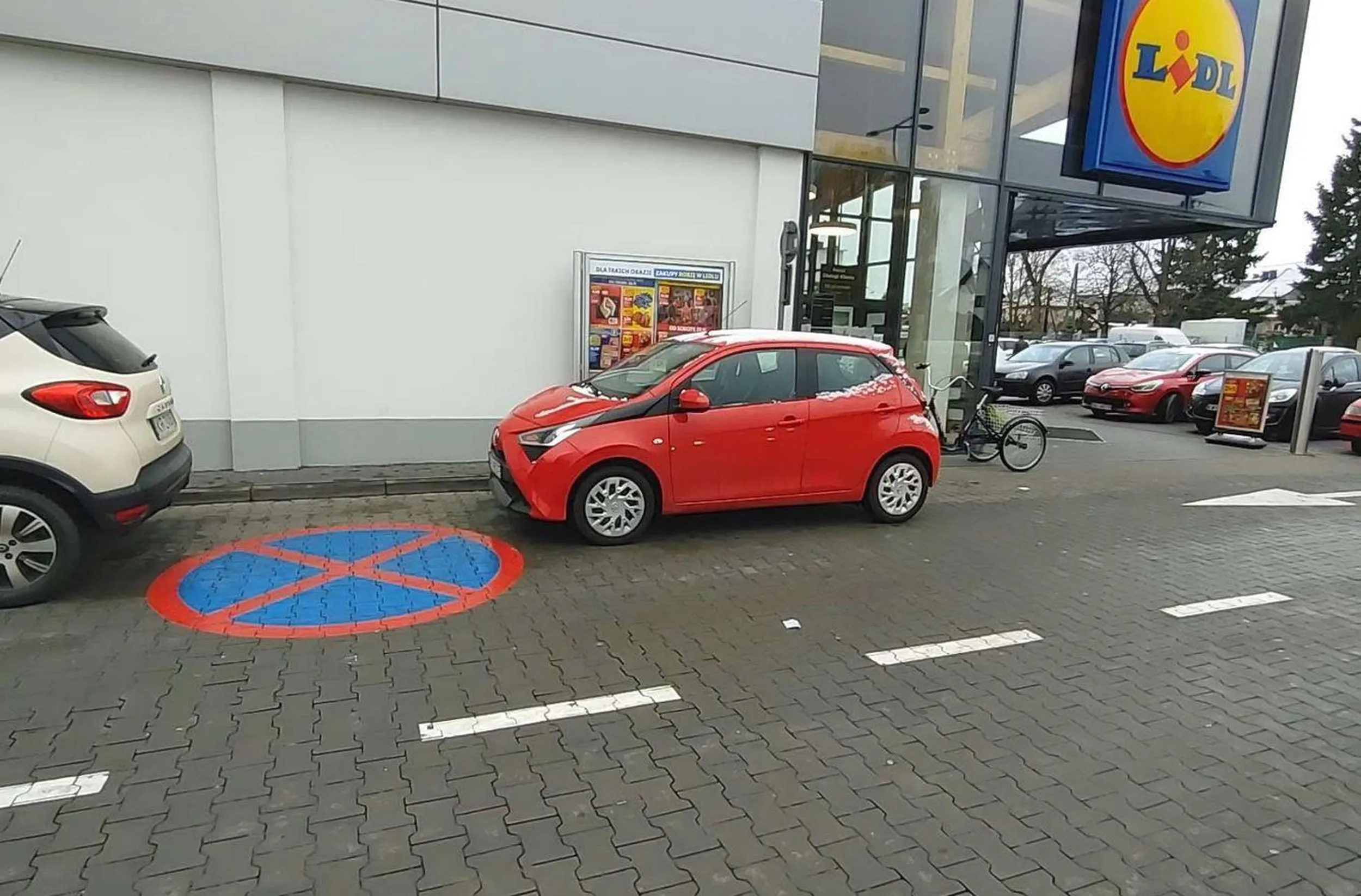 Parkowanie pod Lidlem