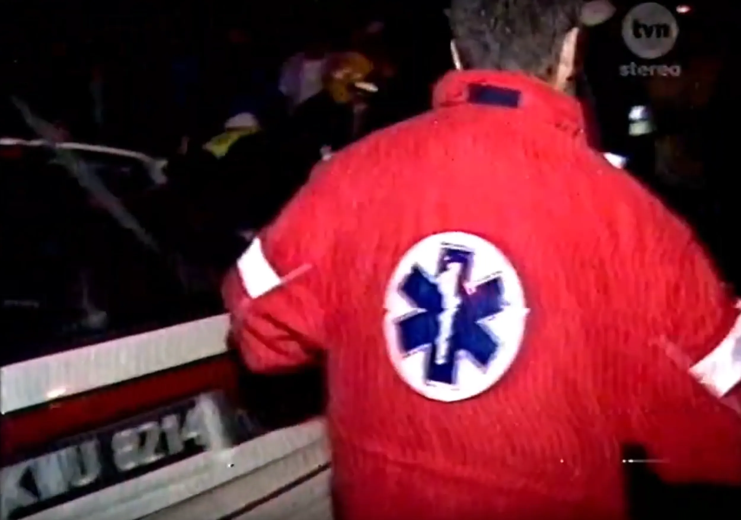 Biały Ford Mondeo Mk1, rozbity w 2001 w śmiertelnym wypadku samochodowym, gdzie pijany kierowca wiozący innych młodych pasażerów, wjechał w latarnię. Akcję ratowniczą pod kierownictwem dra Machalicy filmował TVN w programie Na ratunek: