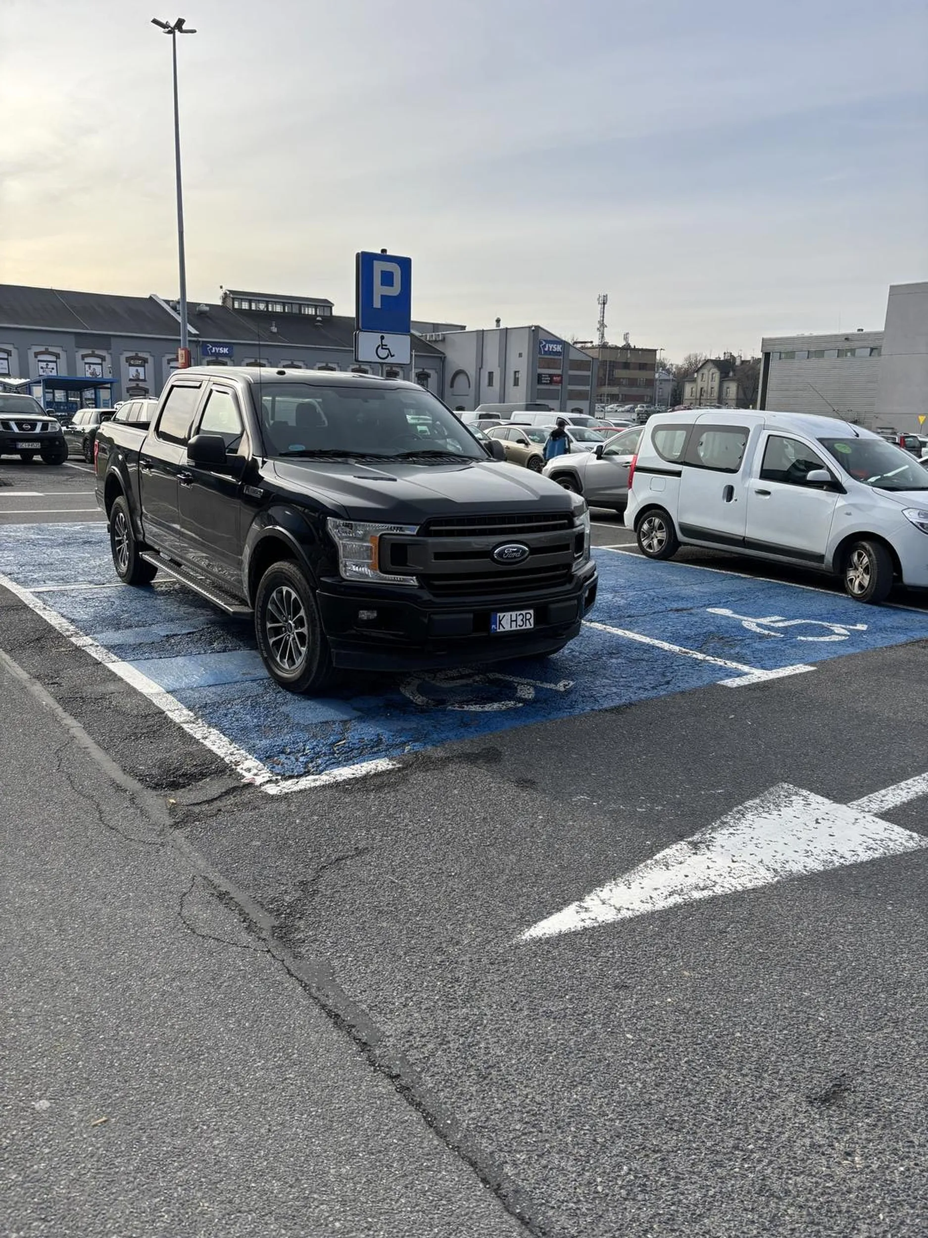 Parkowanie na miejscu dla niepełnosprawnych