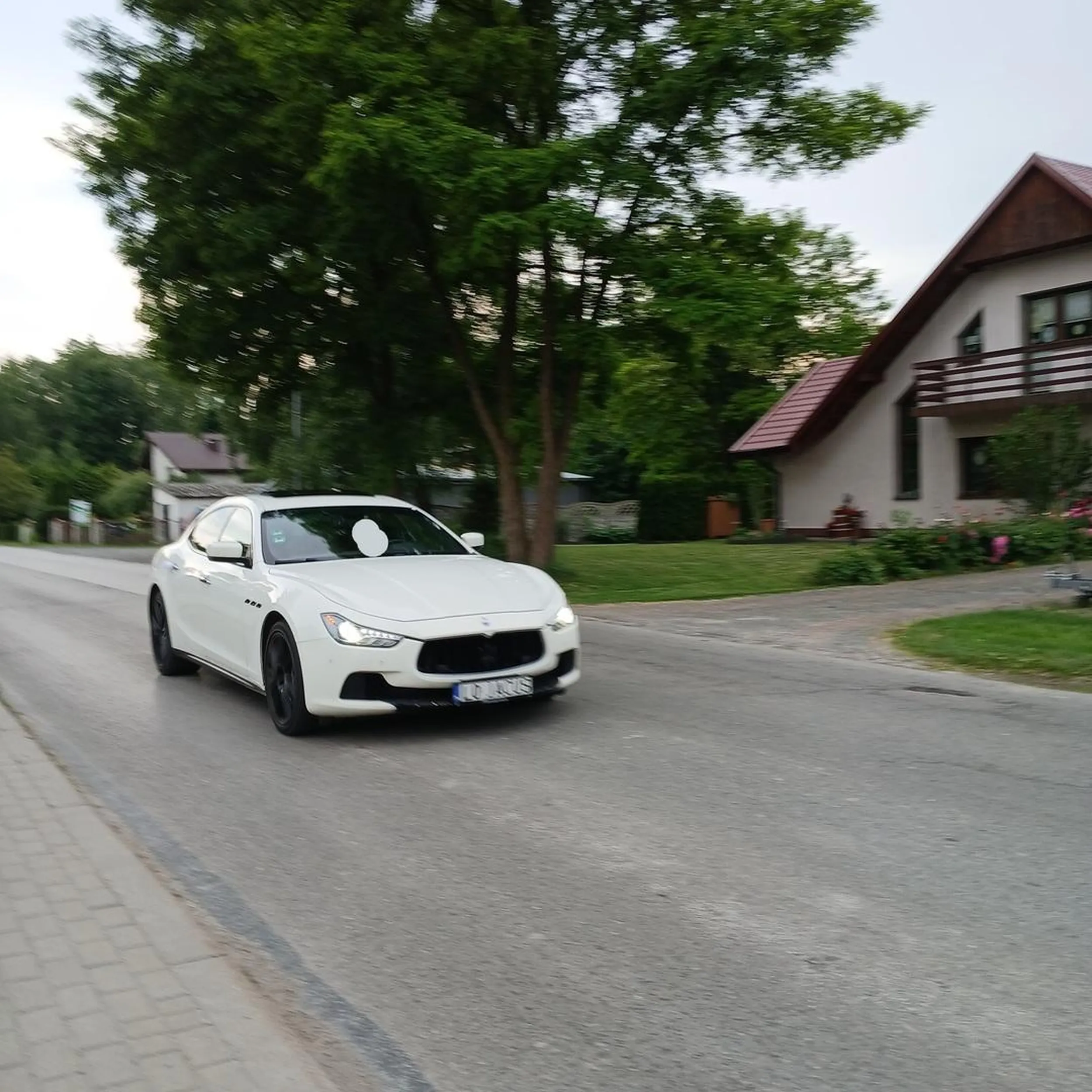 Jeśli Pan to widzi to chciałem powiedzieć że piękne Maseratti?wstawiam zdjęcie mam nadzieję że się Pan nie obrazi