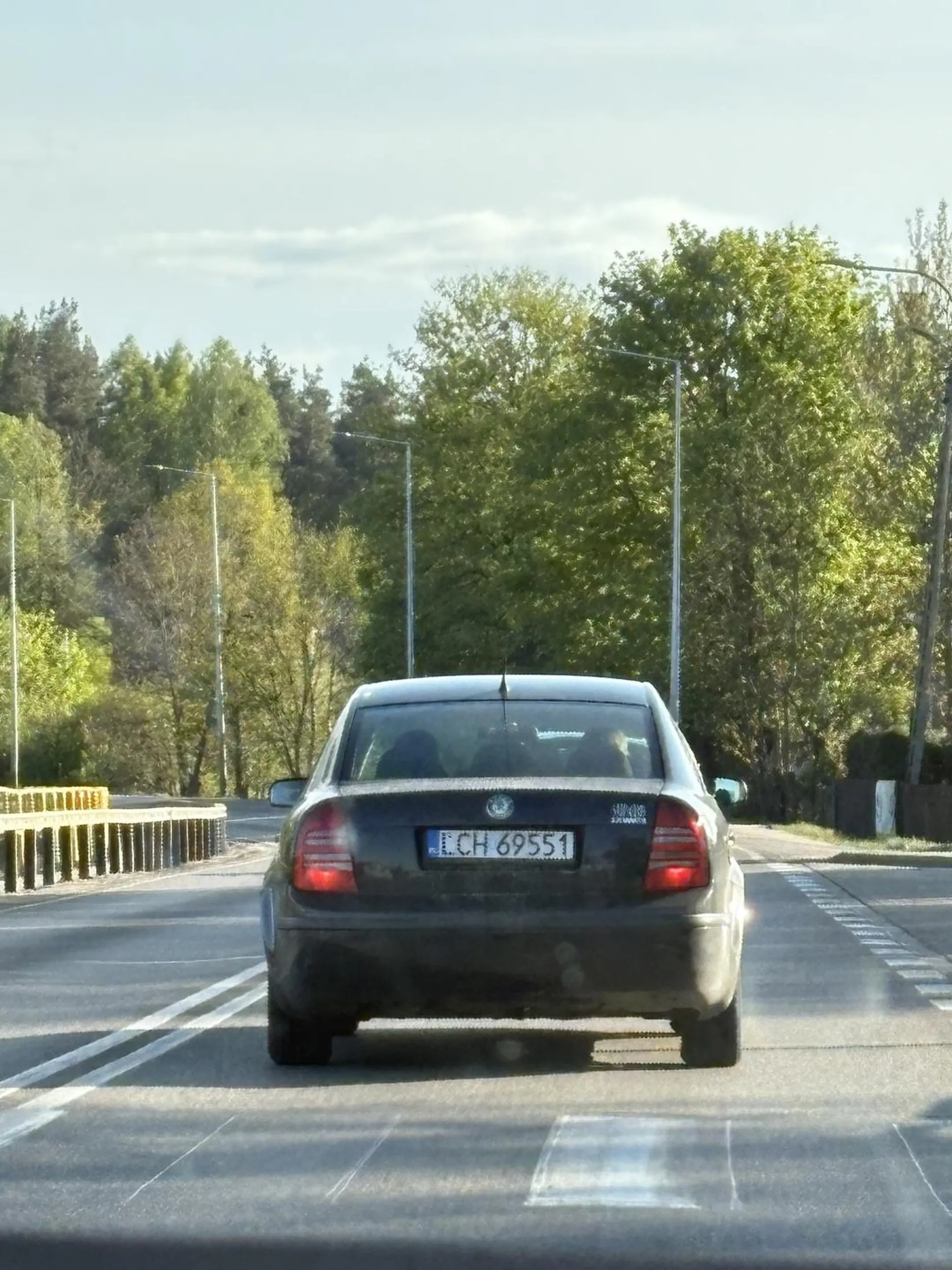 Zawróć i pozbieraj wszystkie śmieci które wyrzuciłeś z tego śmieciowozu.
