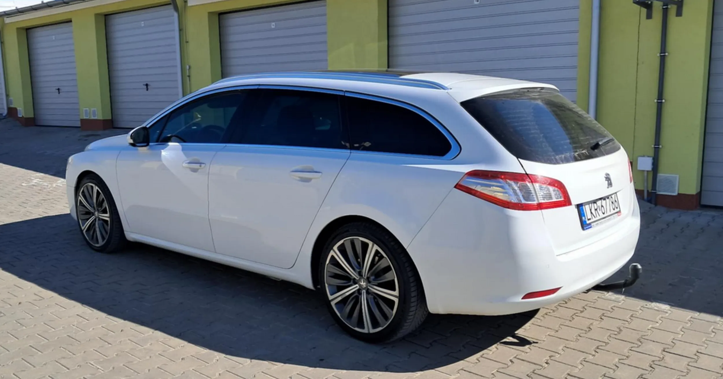 Przciemnione przednie szyby, przyciemniony mózg