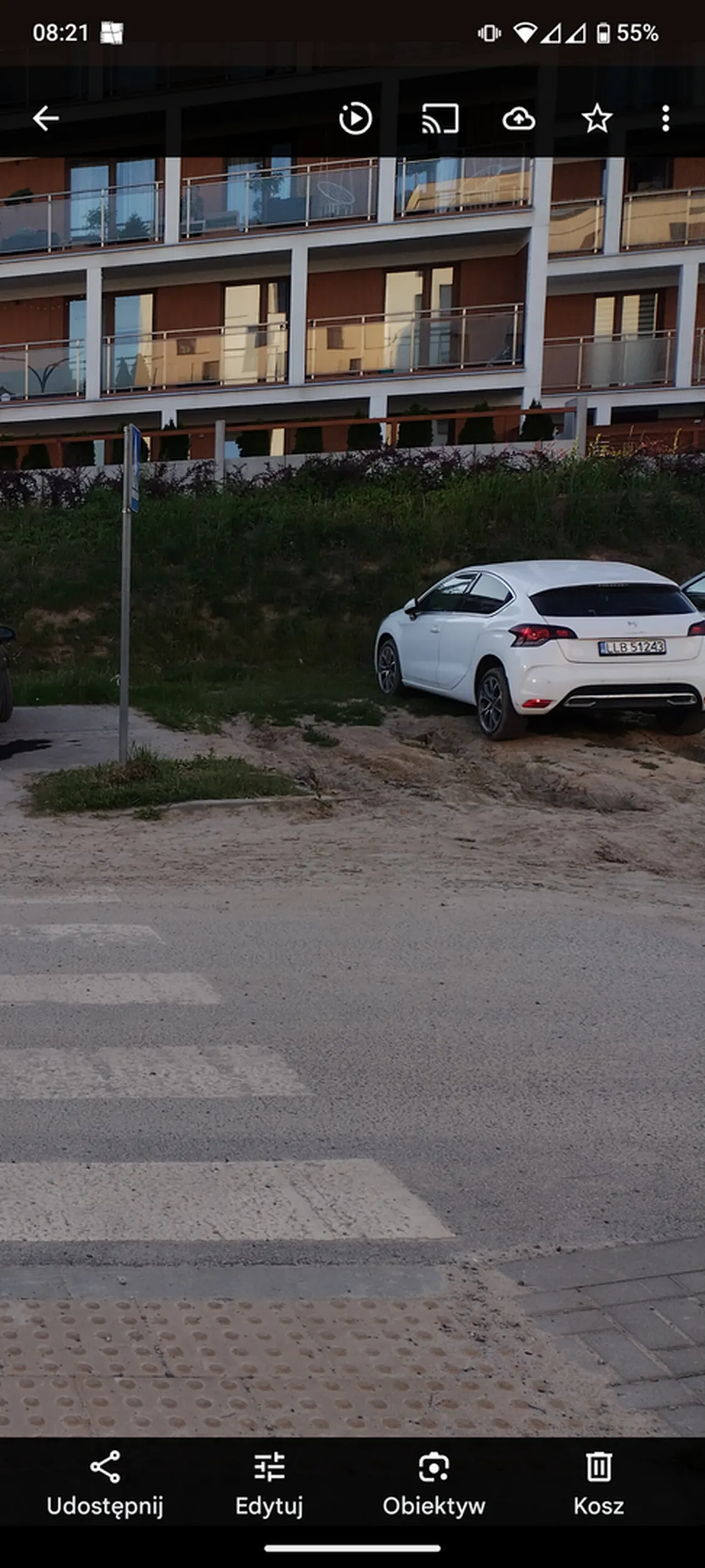 Kultura parkowania. Na najem mieszkania starczyło na miejsce nie!